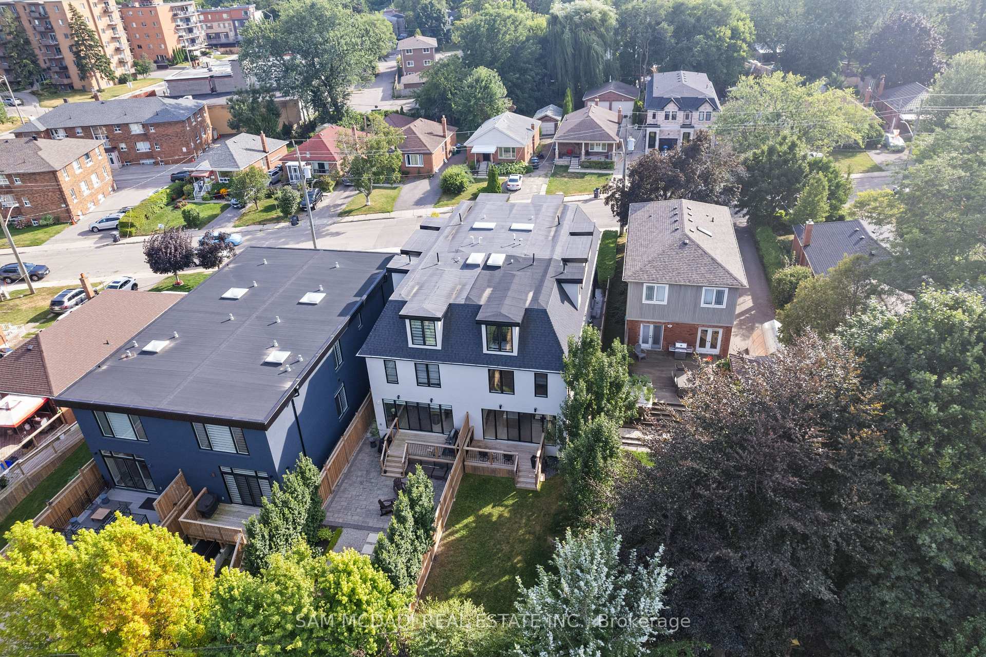 11B Maple Avenue N, Mississauga