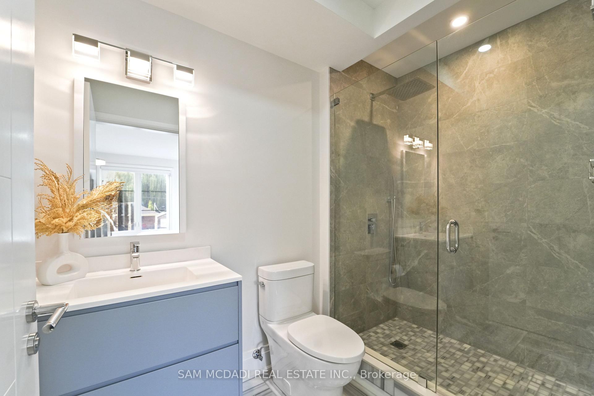 11B Maple Avenue N, Mississauga