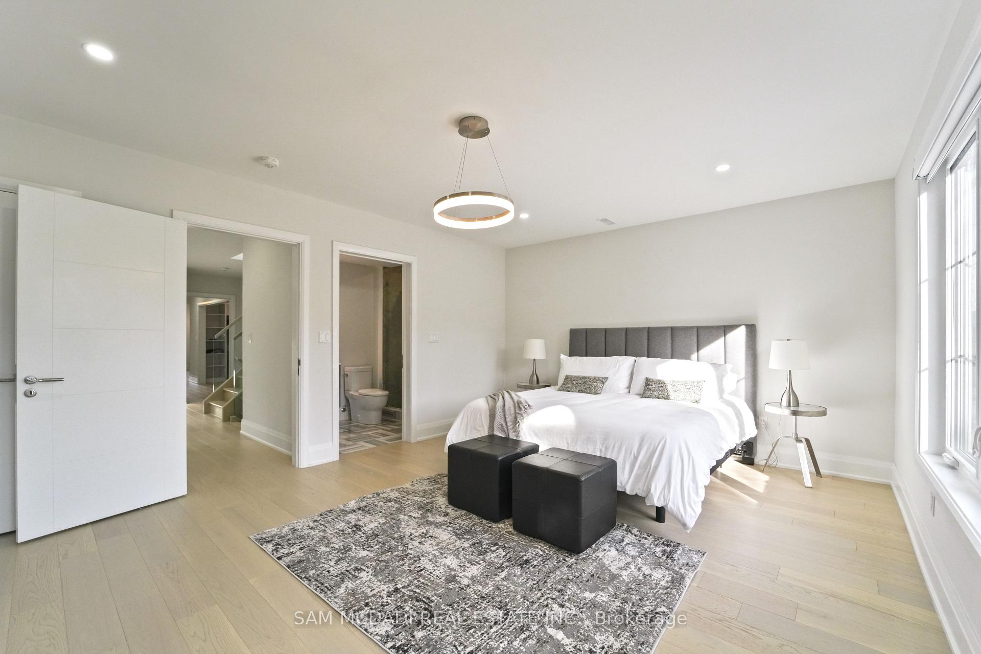 11B Maple Avenue N, Mississauga