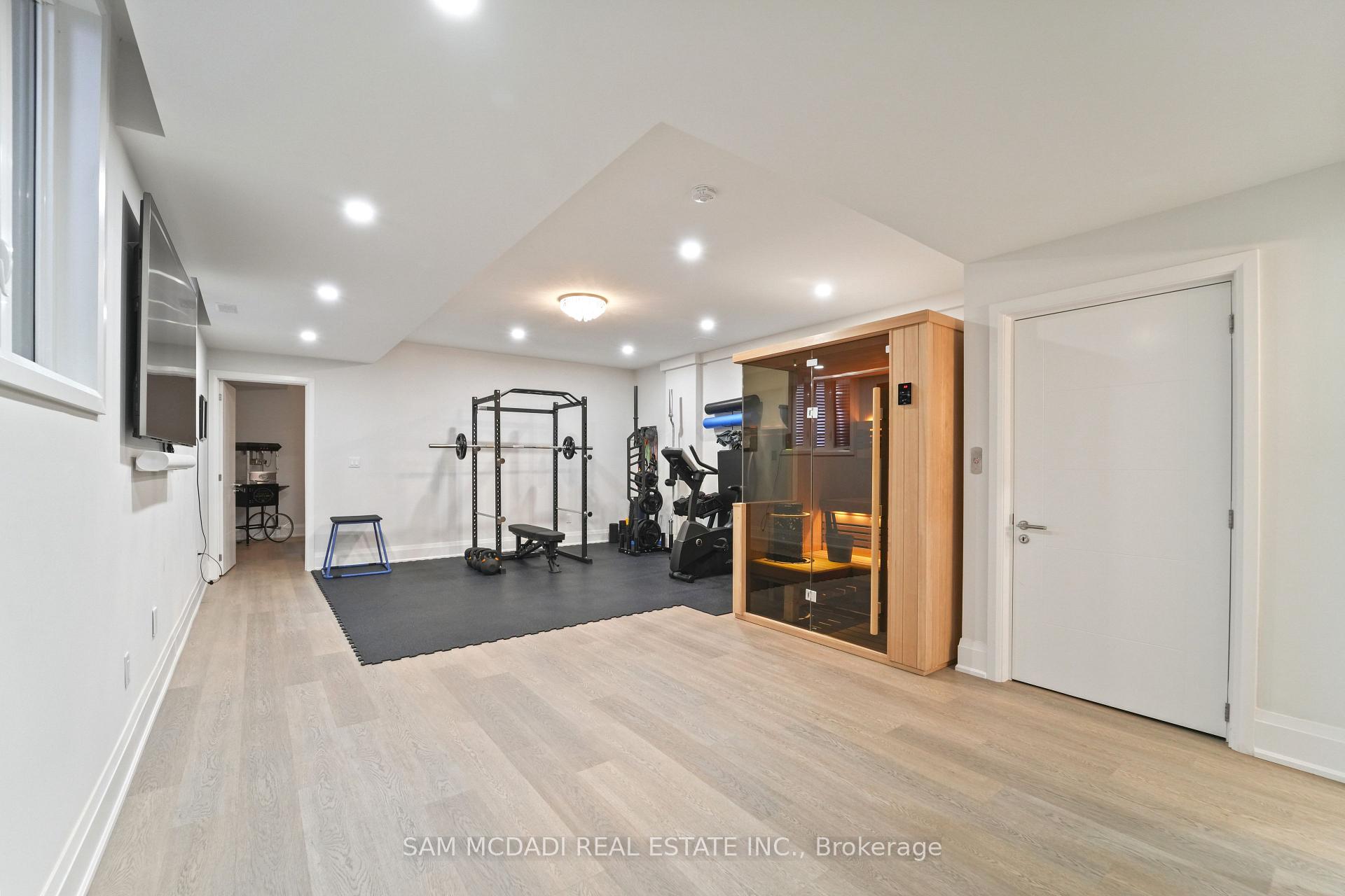 11B Maple Avenue N, Mississauga