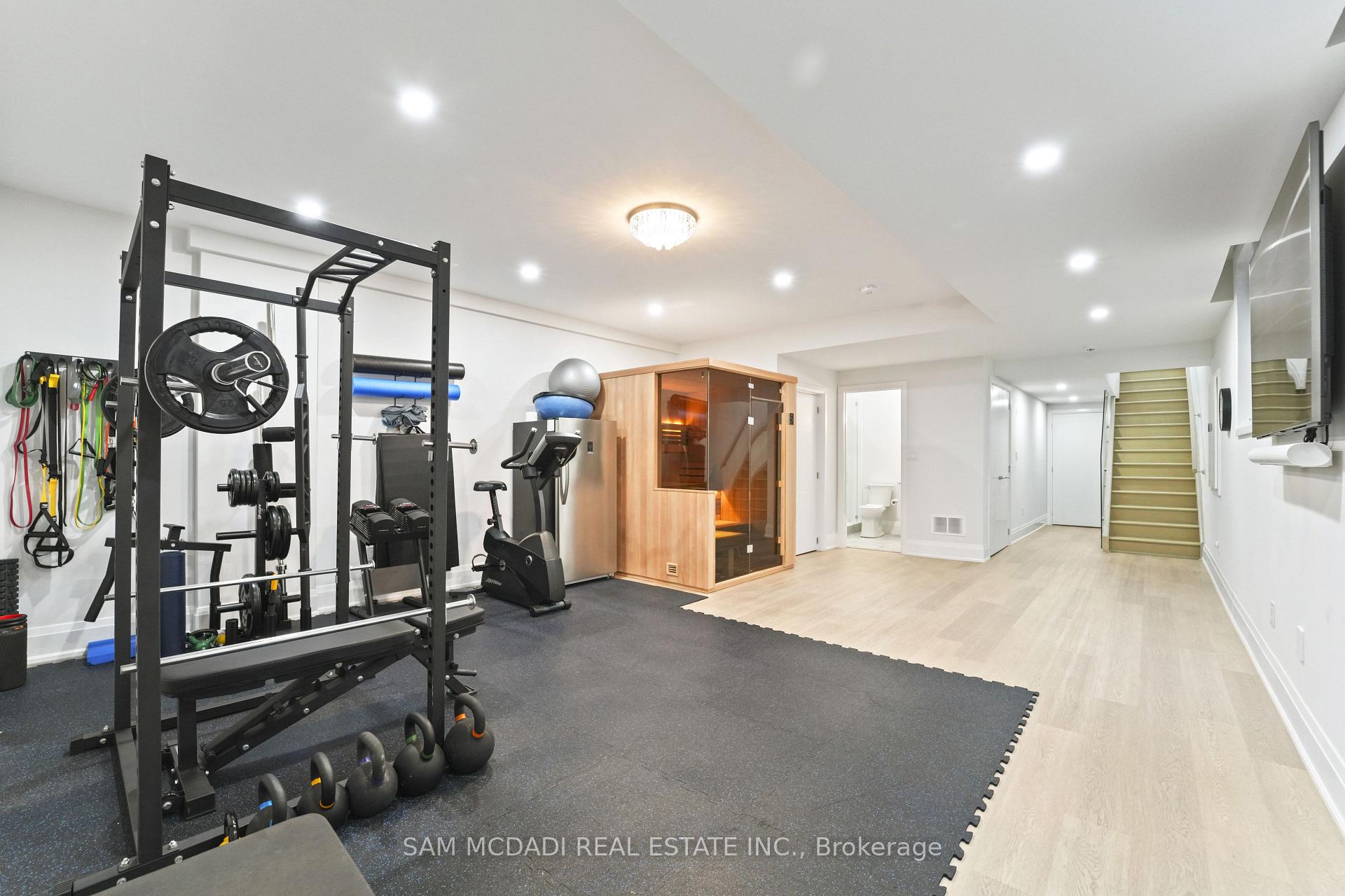 11B Maple Avenue N, Mississauga