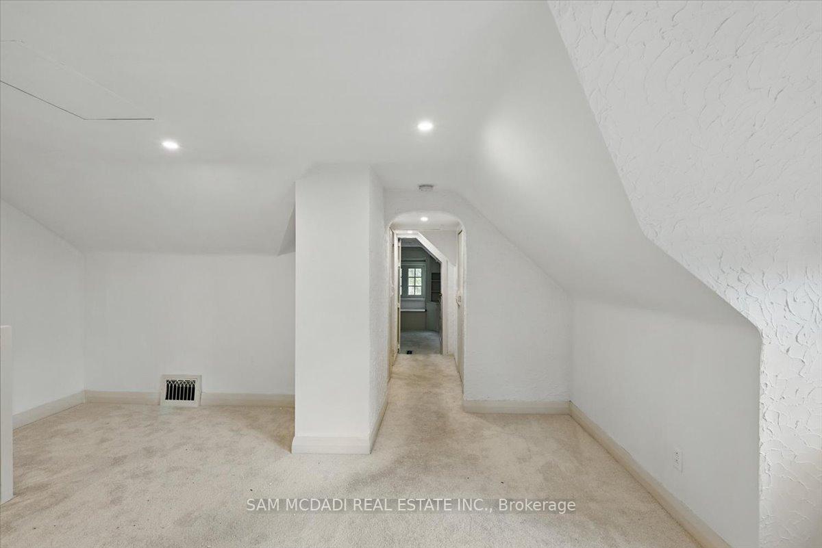 62 Maple Avenue S, Mississauga