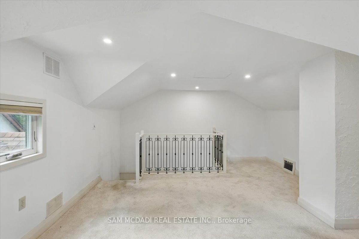 62 Maple Avenue S, Mississauga