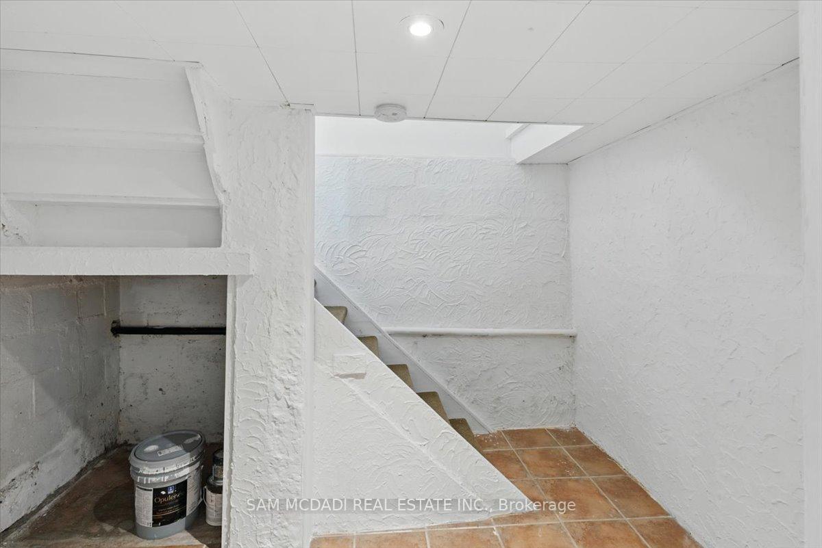 62 Maple Avenue S, Mississauga