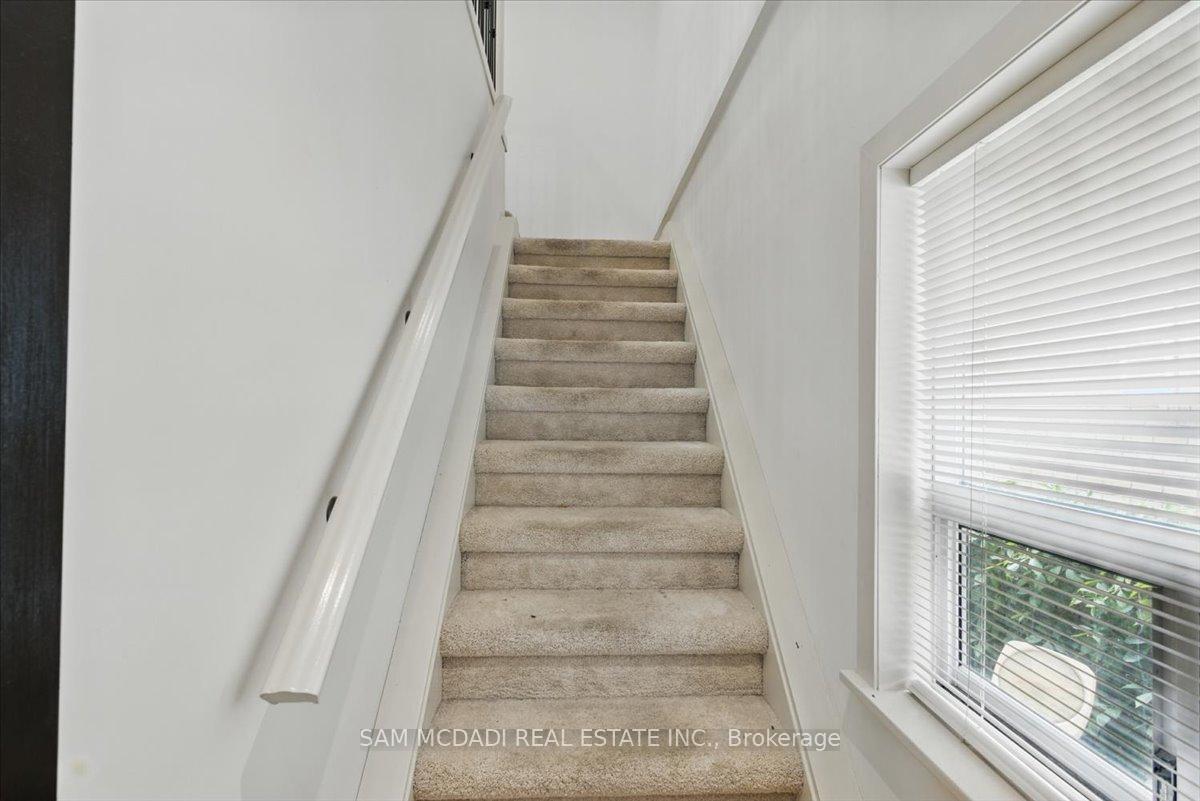 62 Maple Avenue S, Mississauga