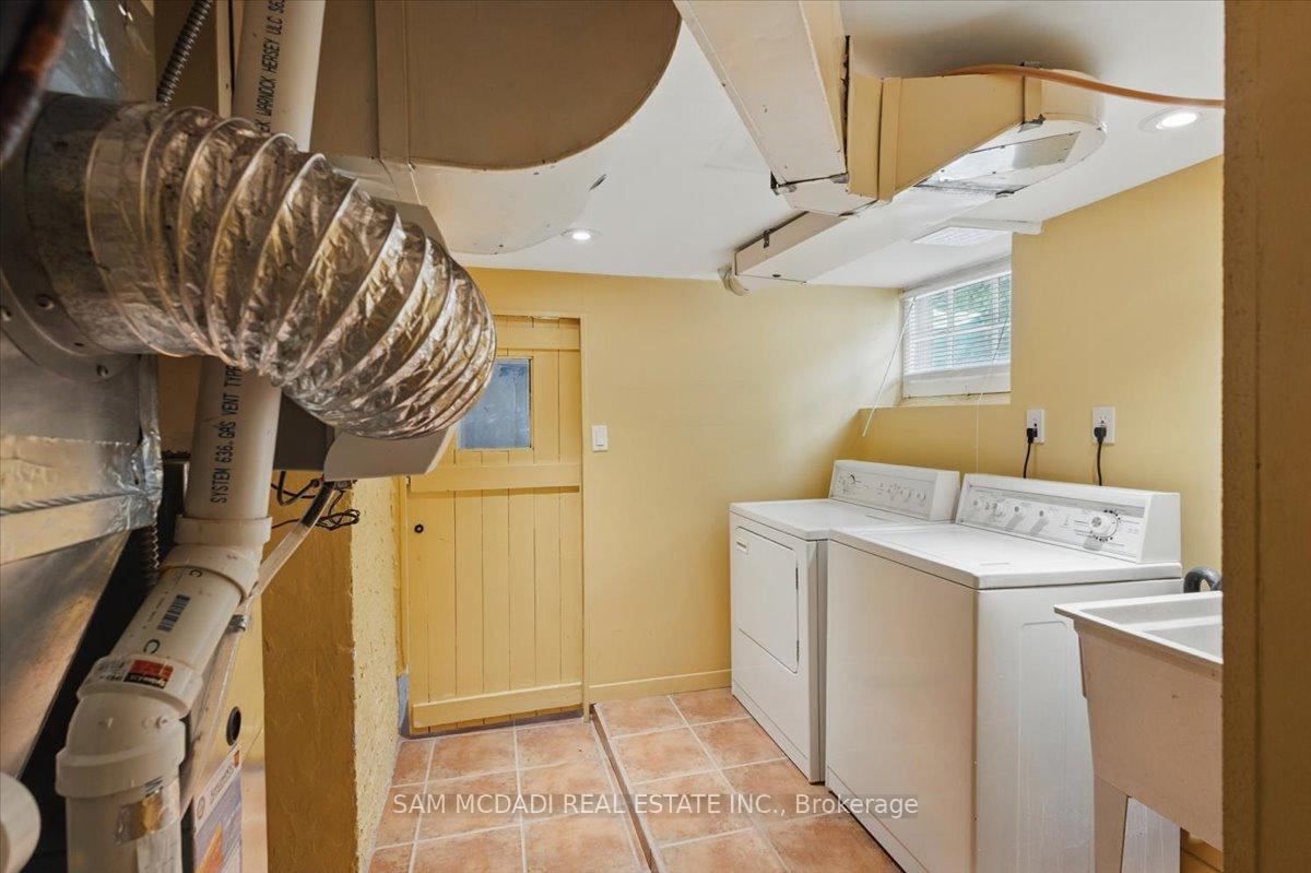 62 Maple Avenue S, Mississauga