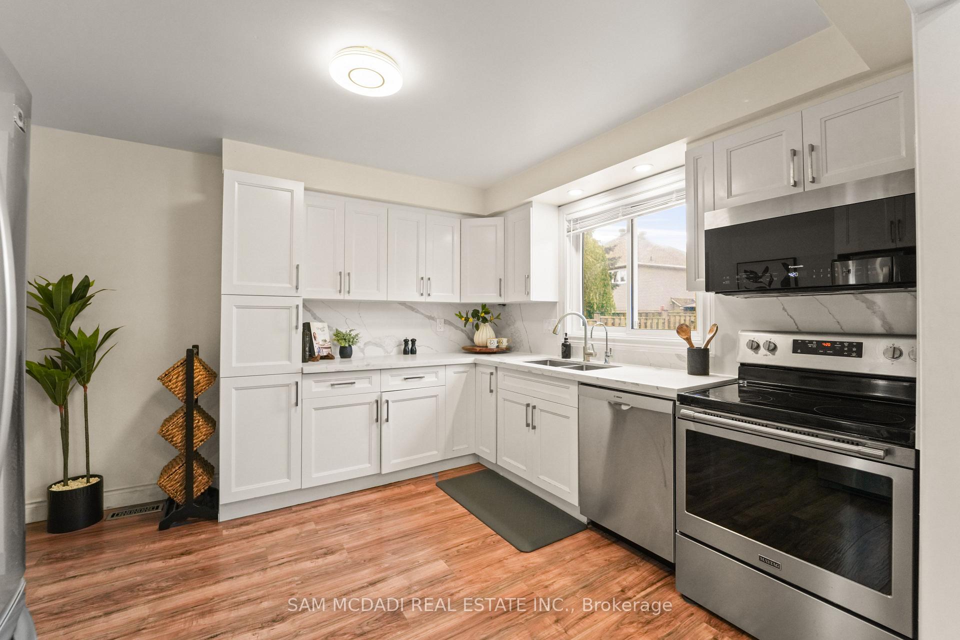 522 Roseheath Drive, Milton