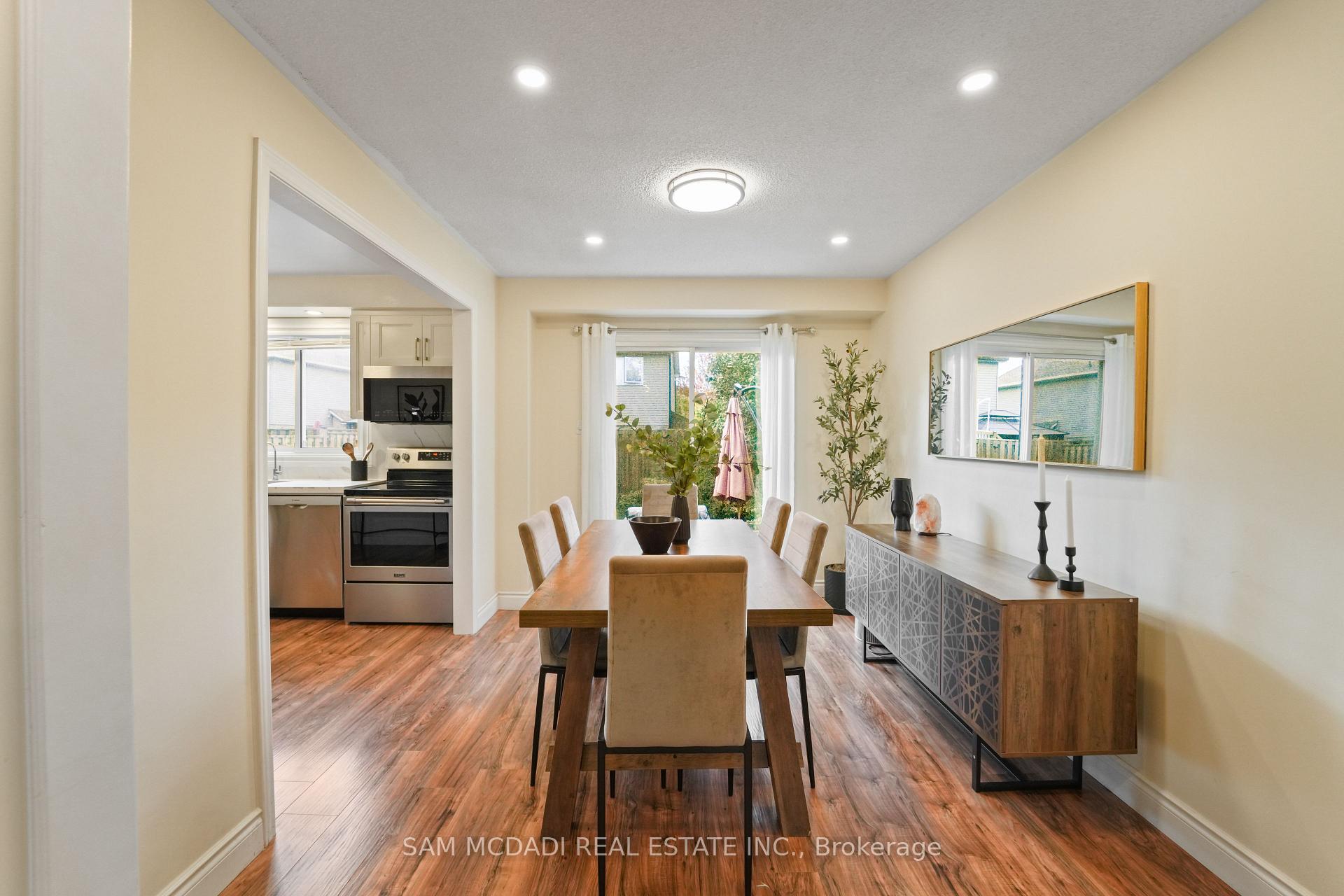 522 Roseheath Drive, Milton
