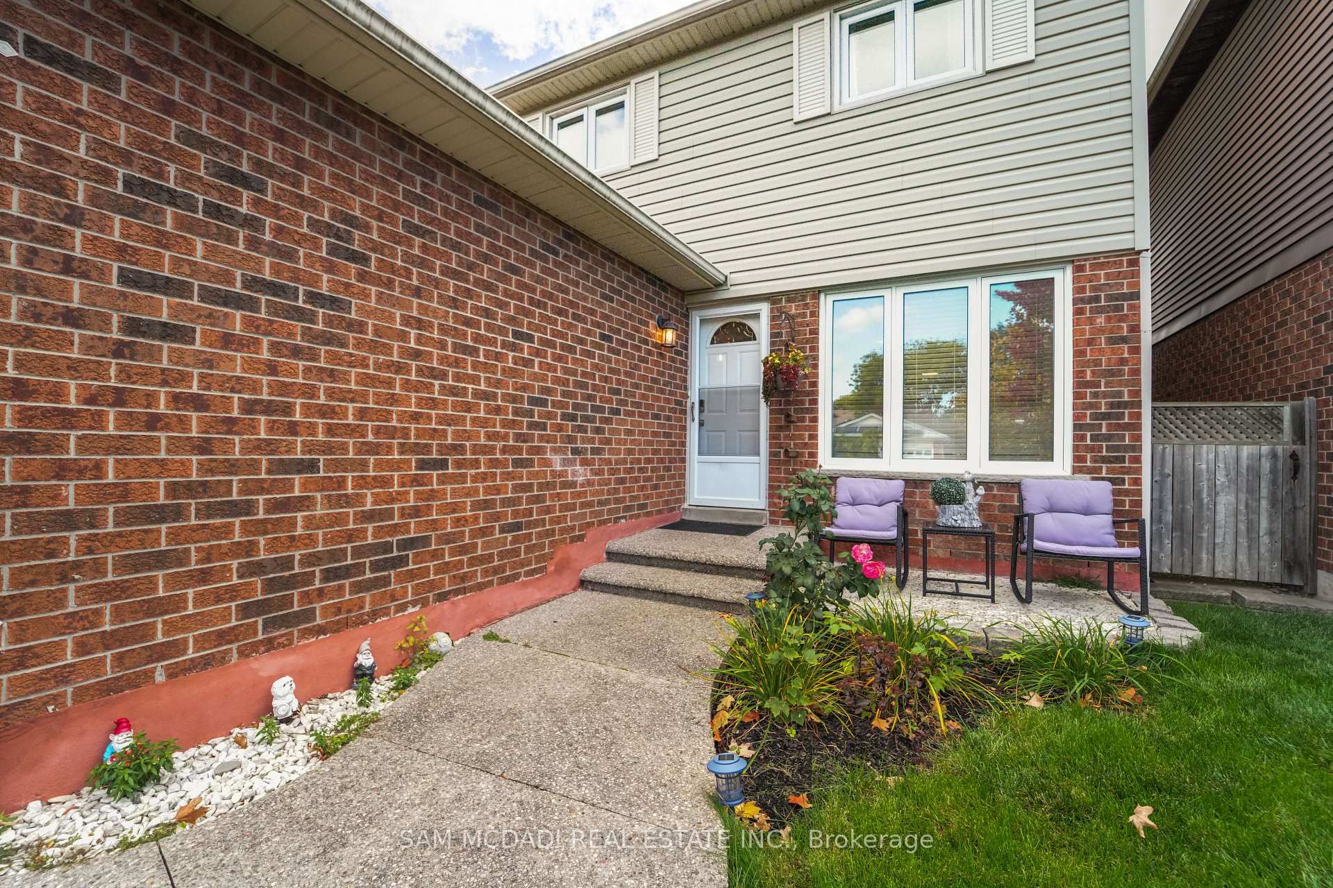 522 Roseheath Drive, Milton