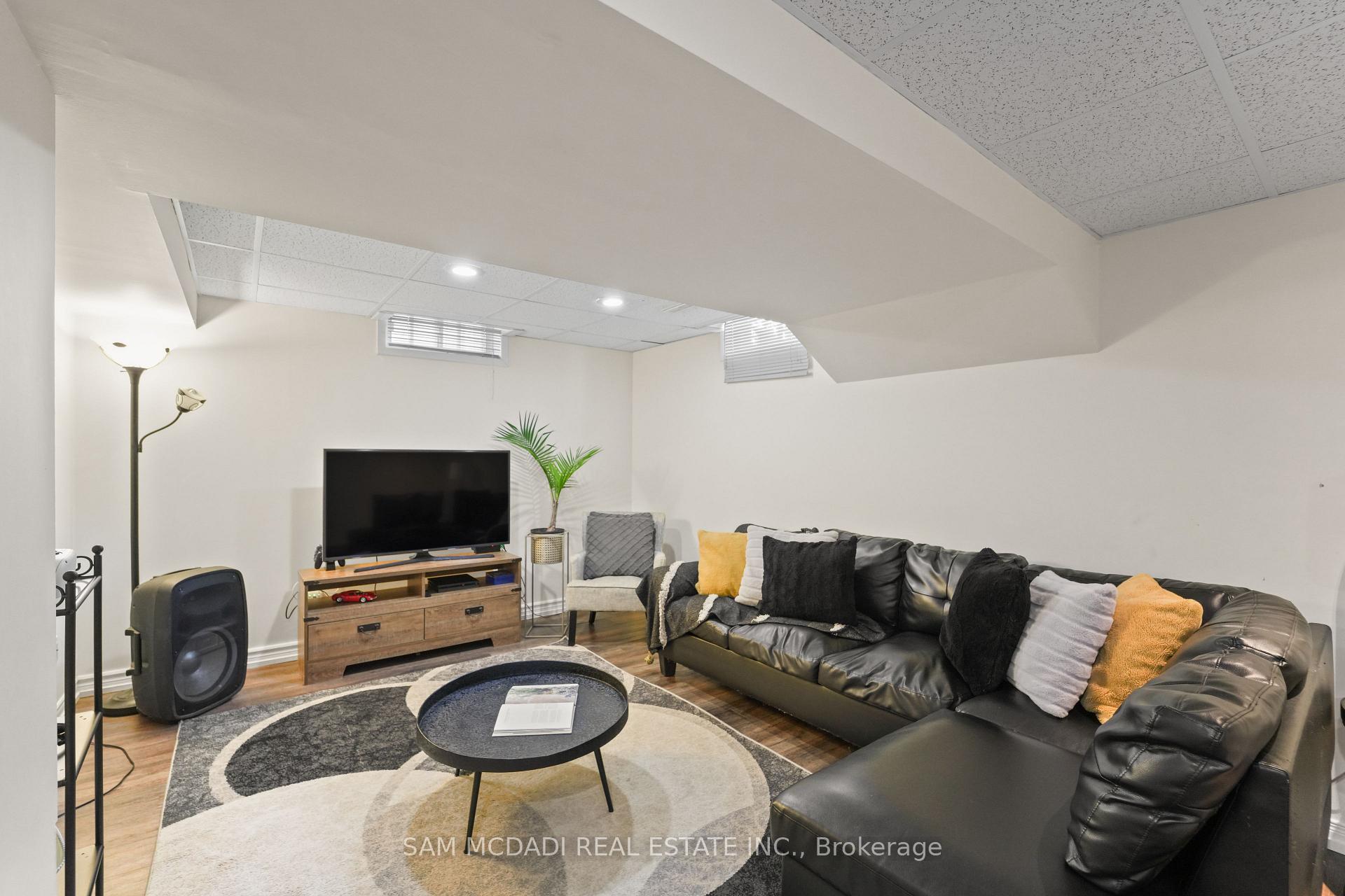 522 Roseheath Drive, Milton