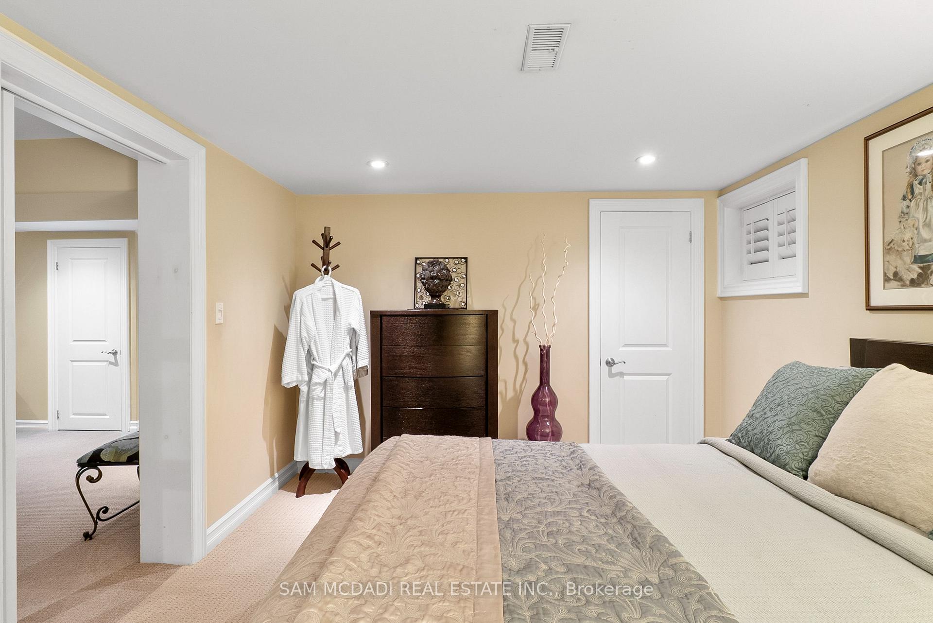 1522 Glenhill Crescent, Mississauga