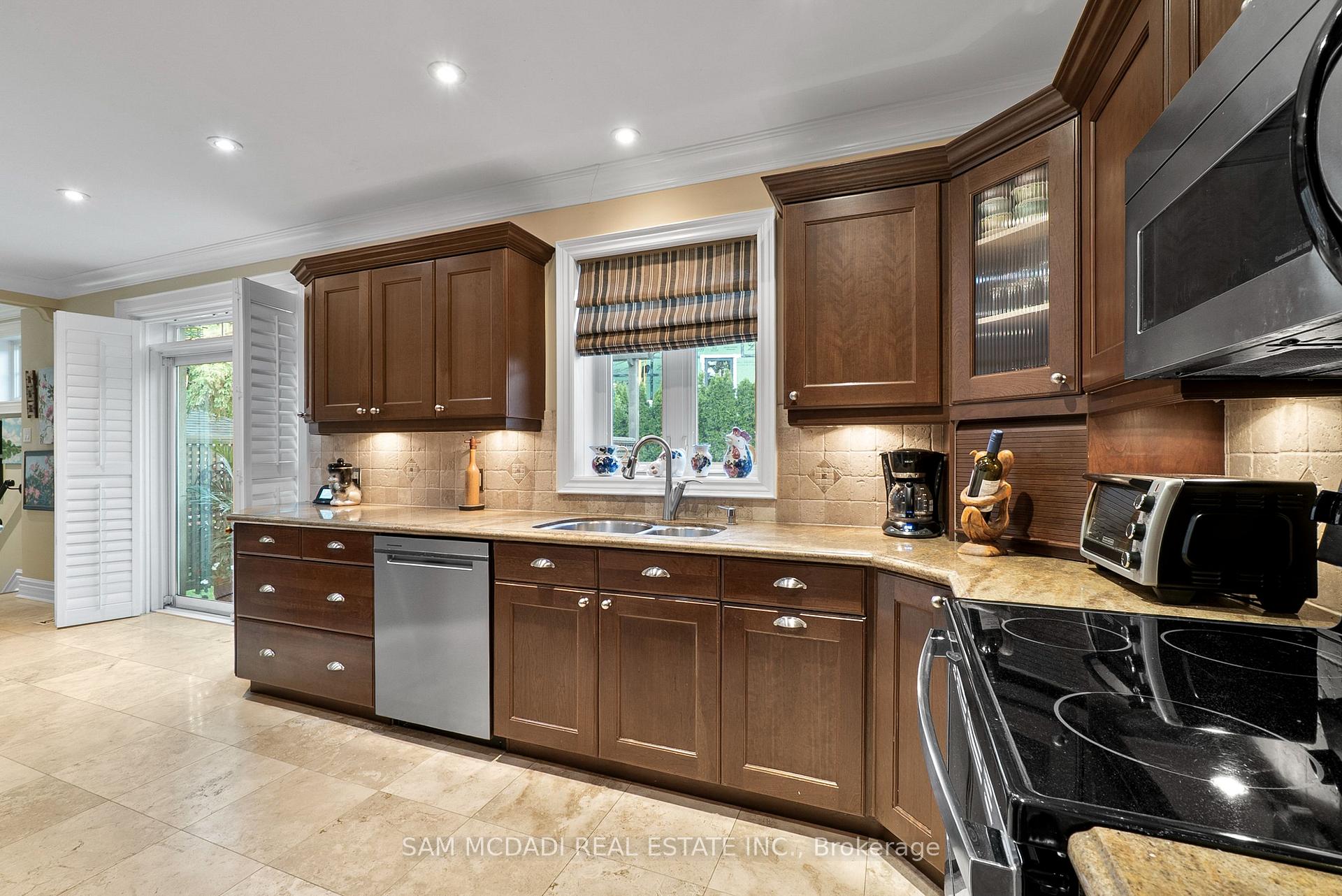 1522 Glenhill Crescent, Mississauga