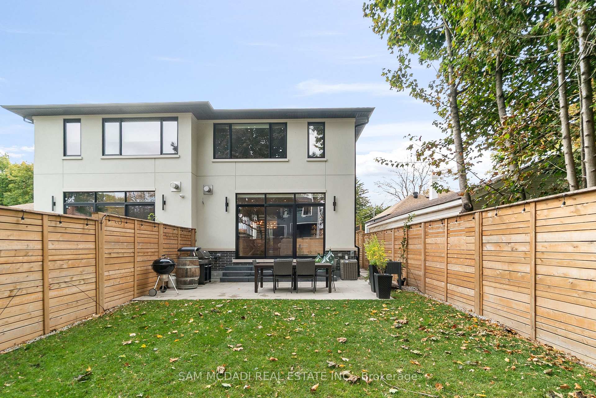 39 Oakwood Avenue N, Mississauga