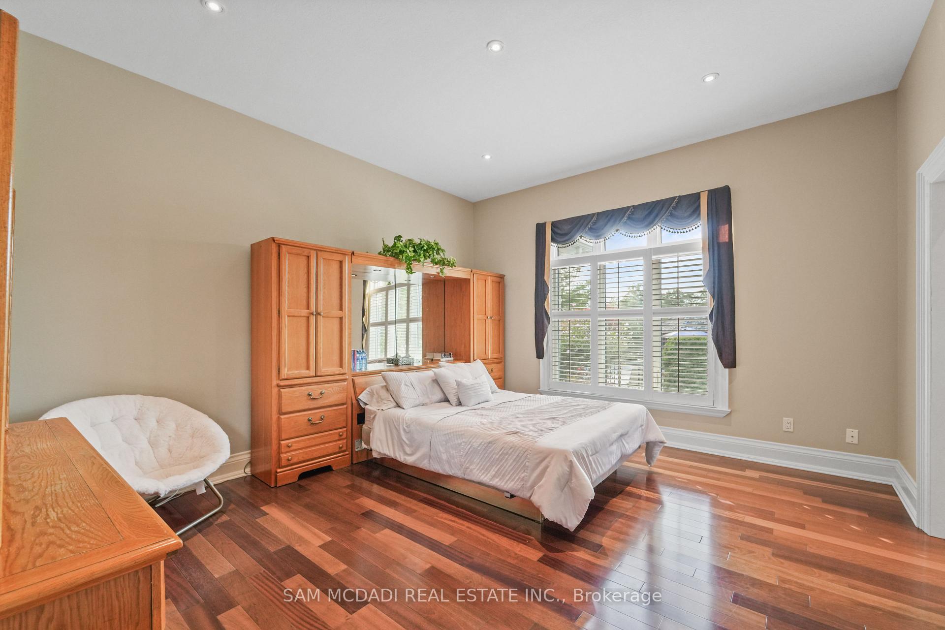 5431 Appleby Line, Burlington