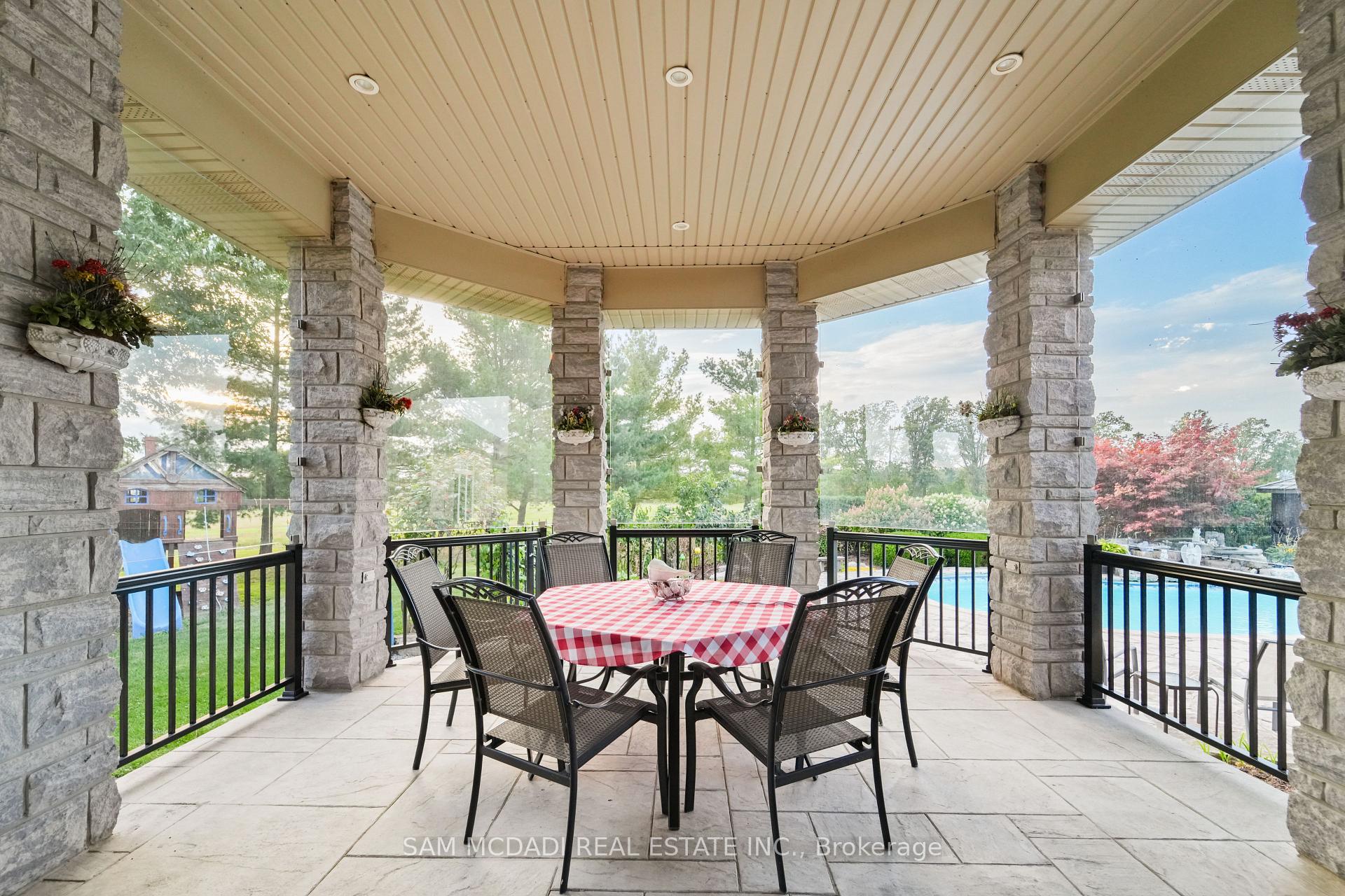 5431 Appleby Line, Burlington