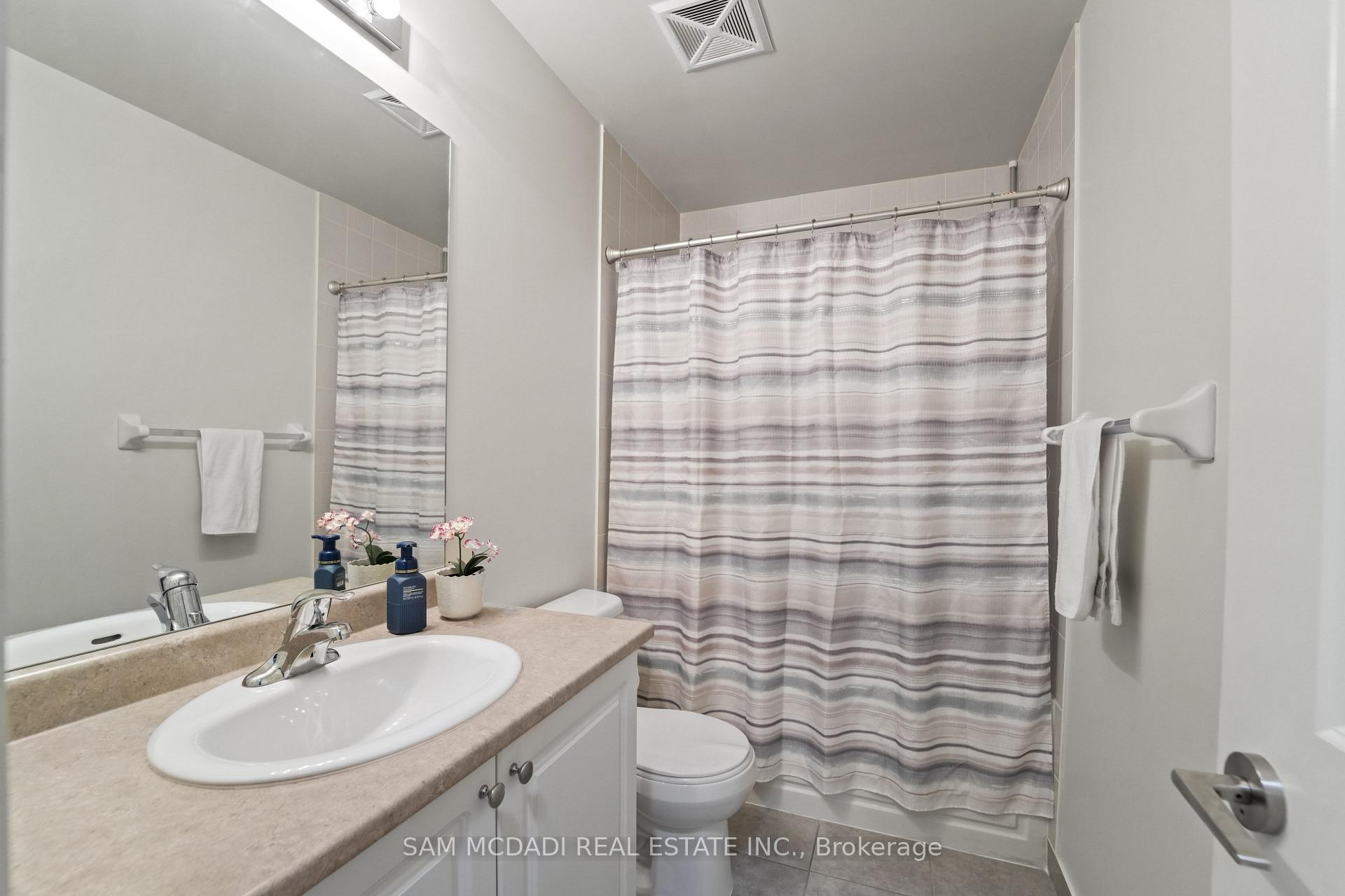 349 Rathburn Road W 207, Mississauga Unit: 207