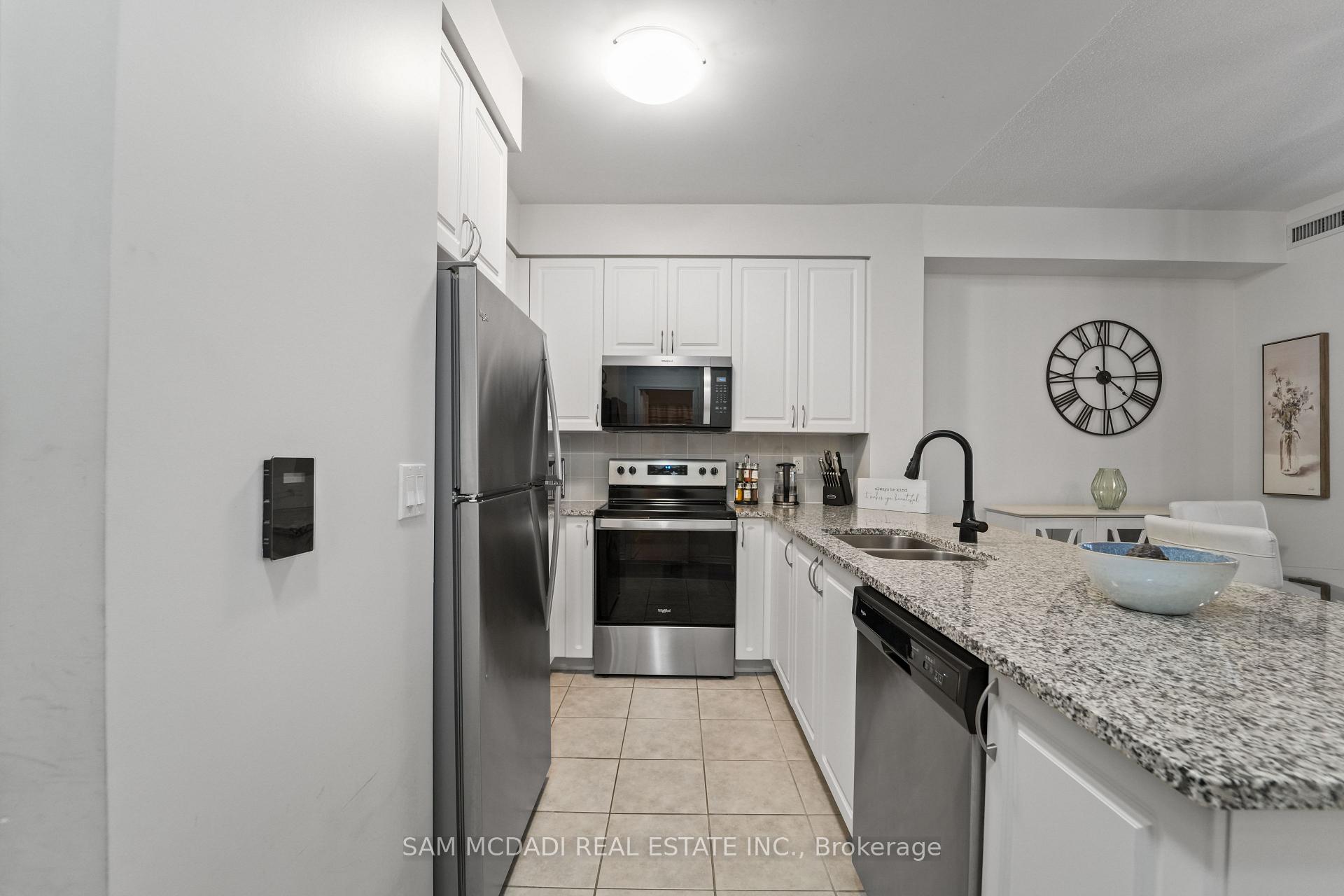 349 Rathburn Road W 207, Mississauga Unit: 207