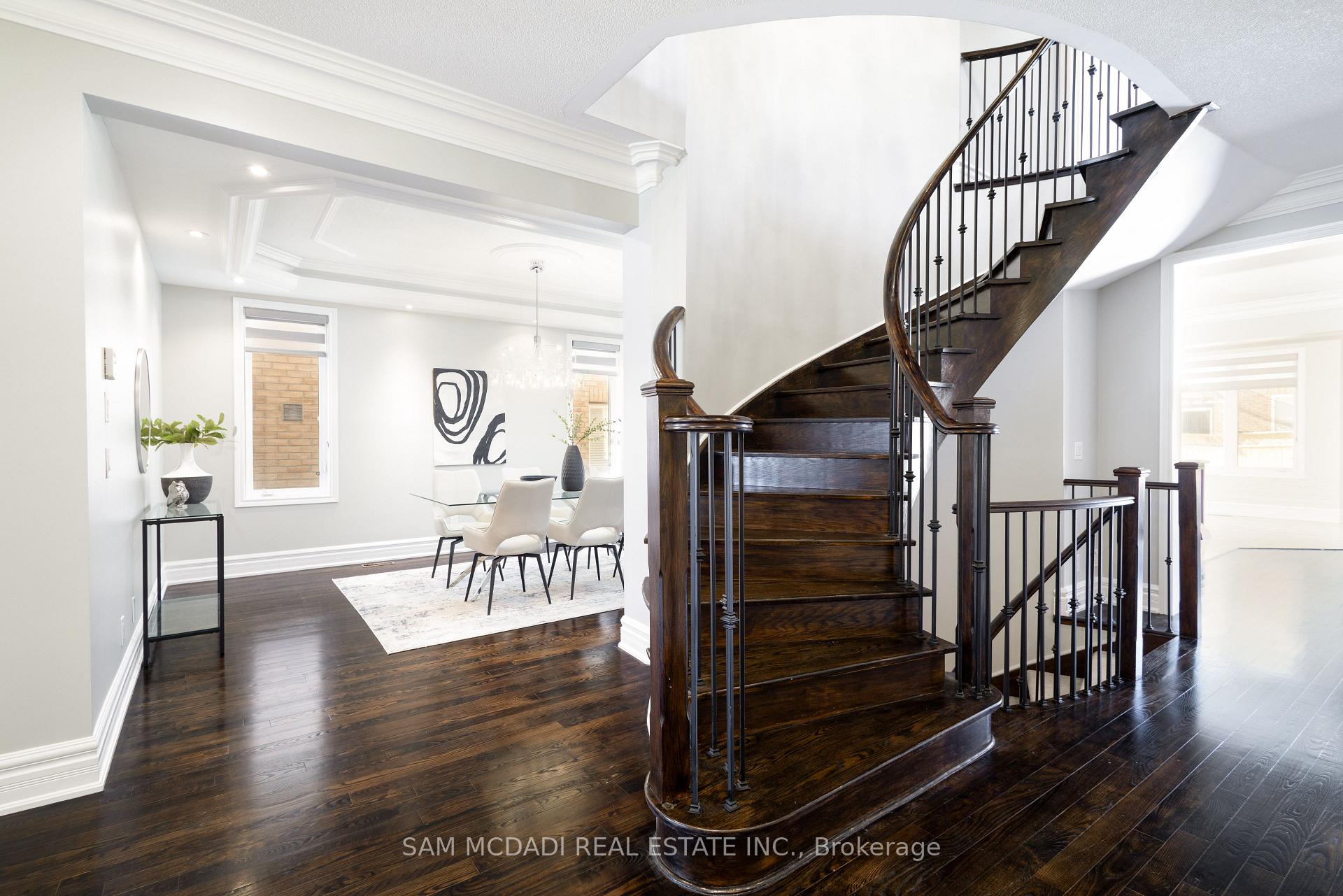 5572 Trailbank Drive