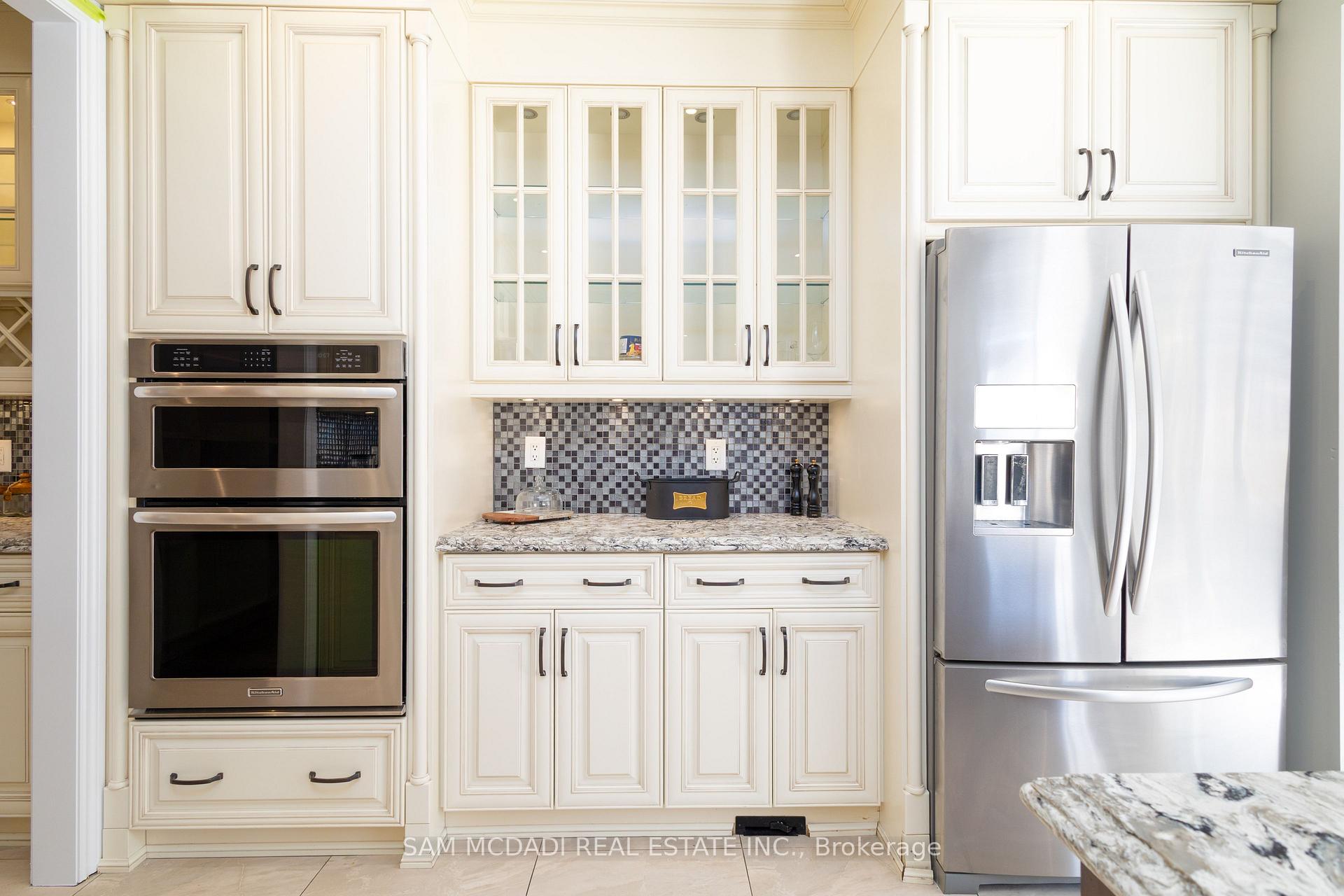 5572 Trailbank Drive