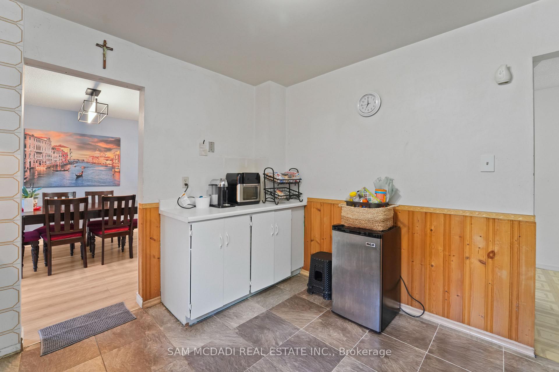 7262 Corrine Crescent