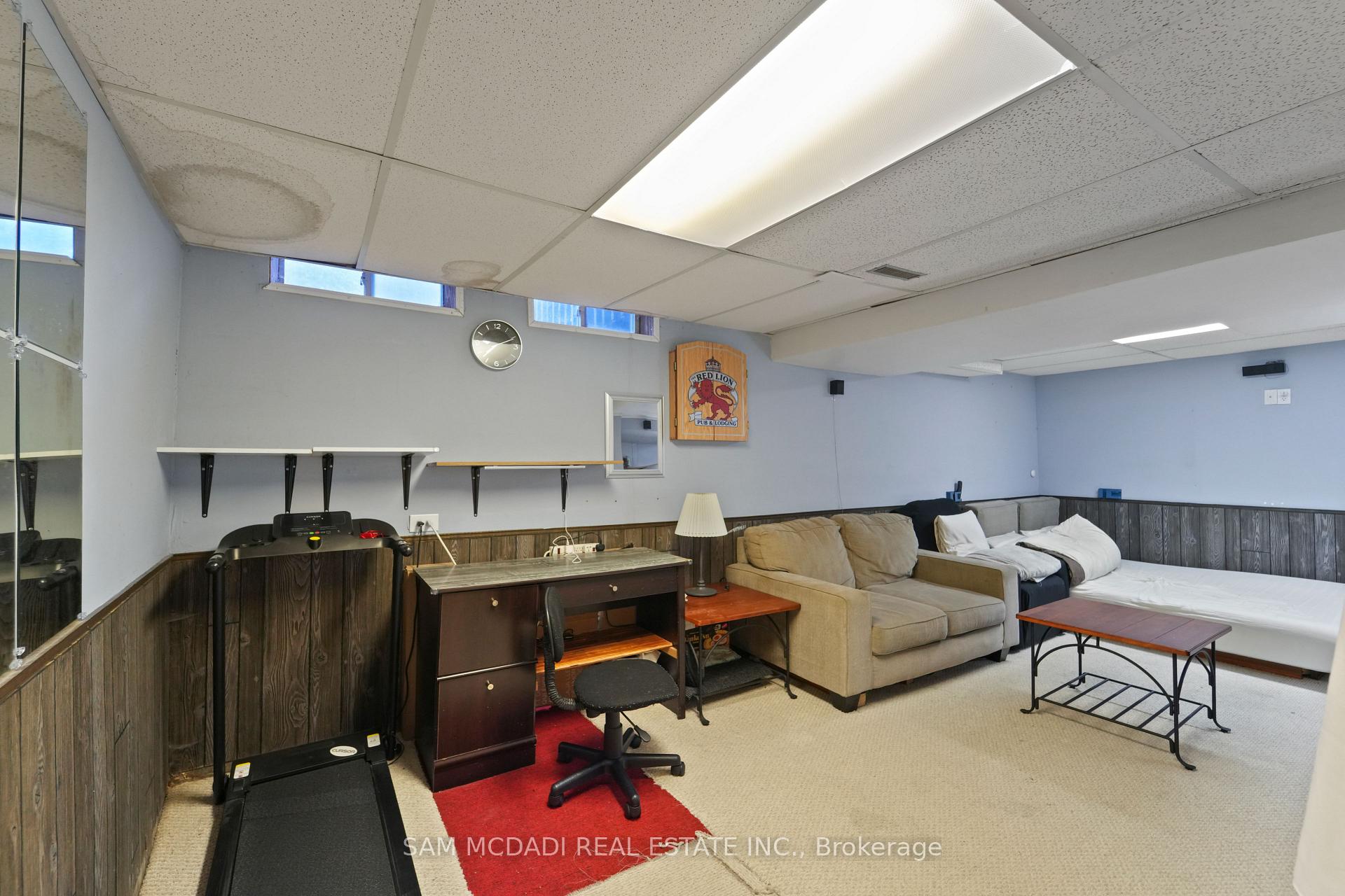 7262 Corrine Crescent