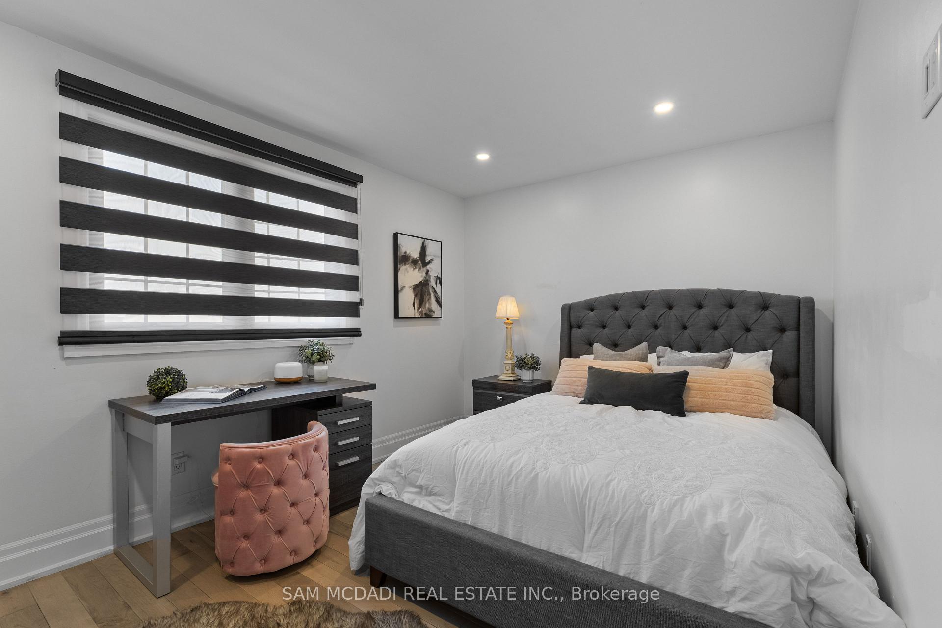 2284 Glastonbury Road