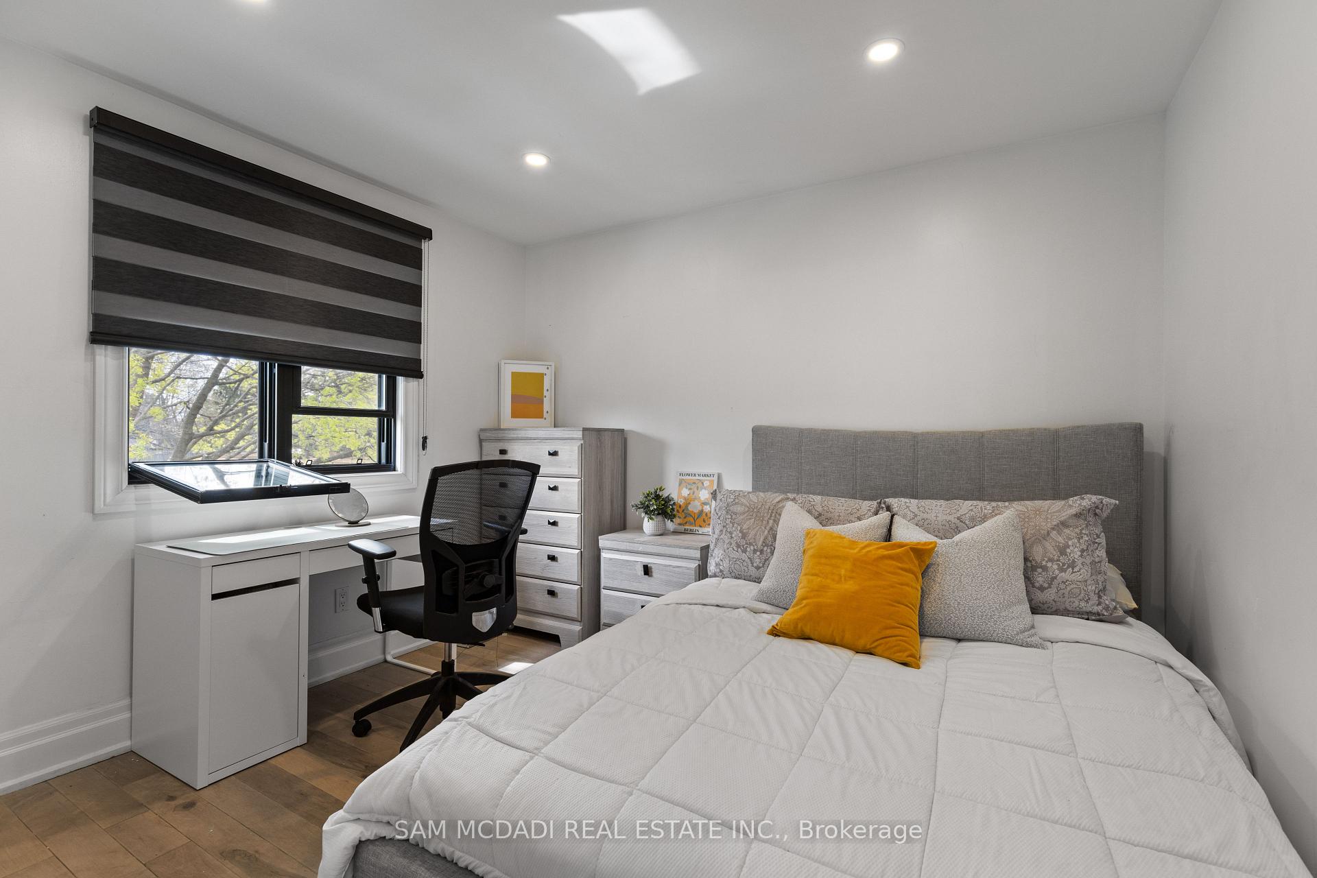 2284 Glastonbury Road