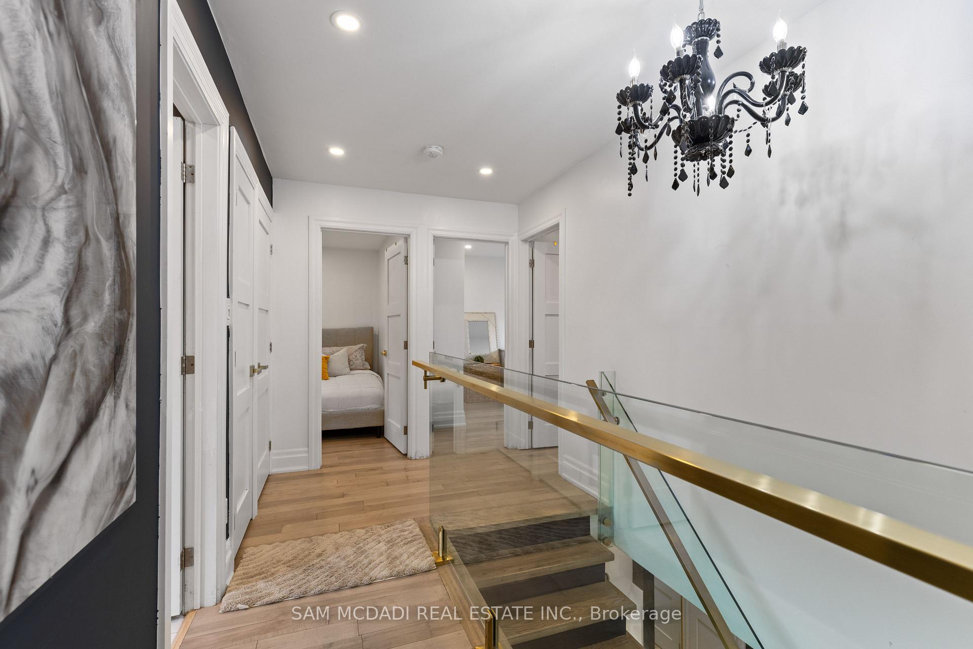 2284 Glastonbury Road