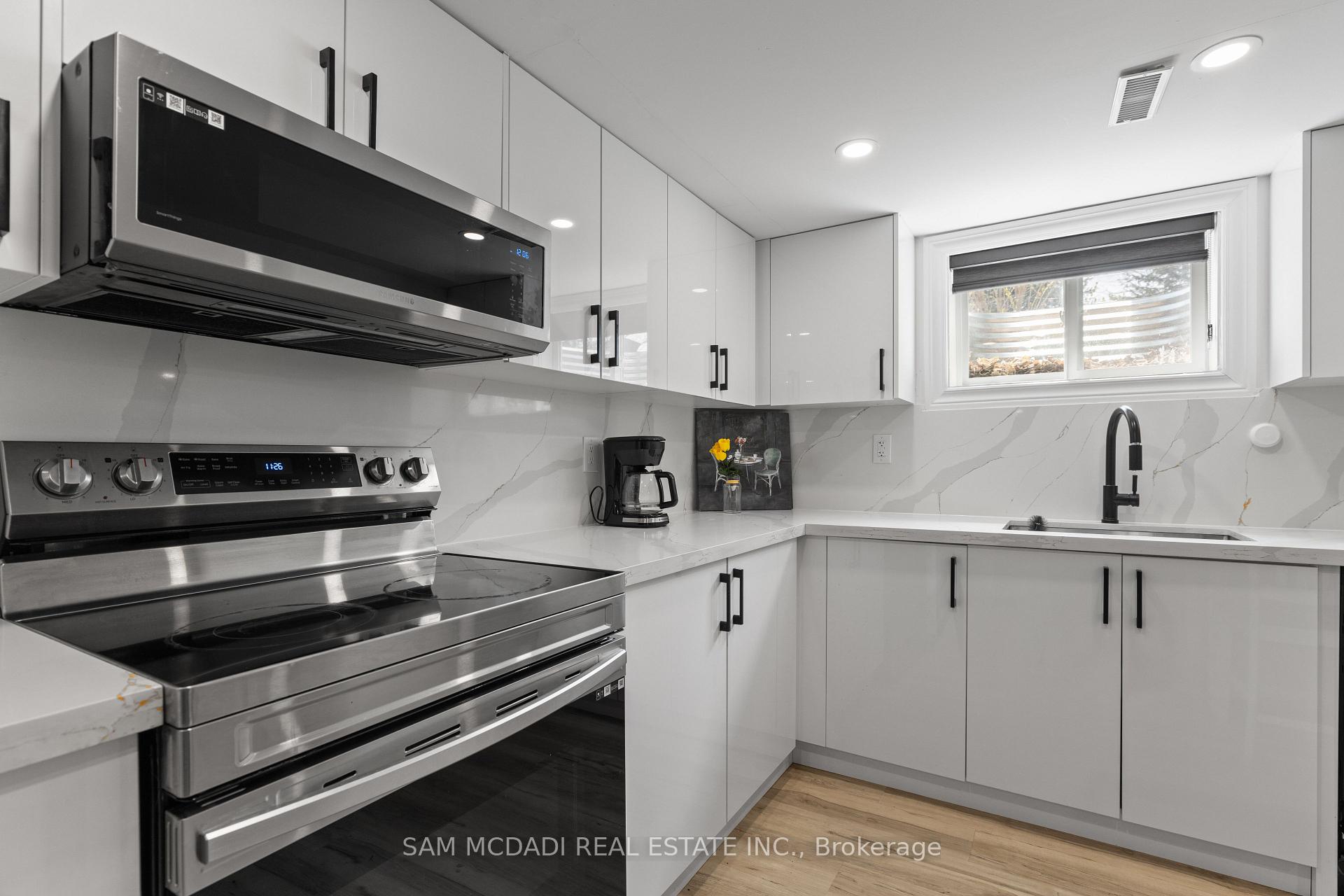 2284 Glastonbury Road