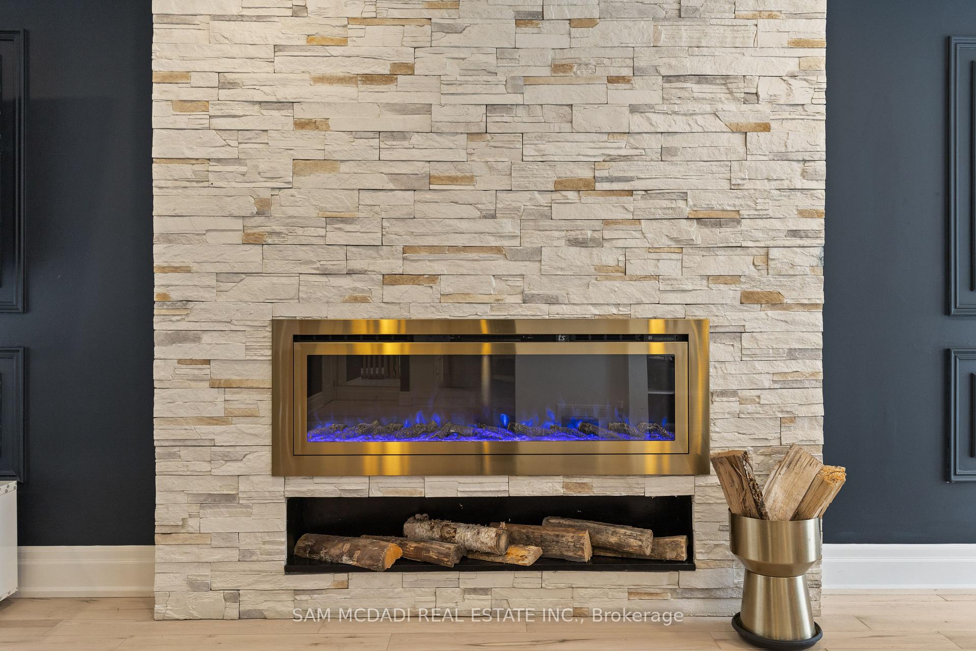 2284 Glastonbury Road