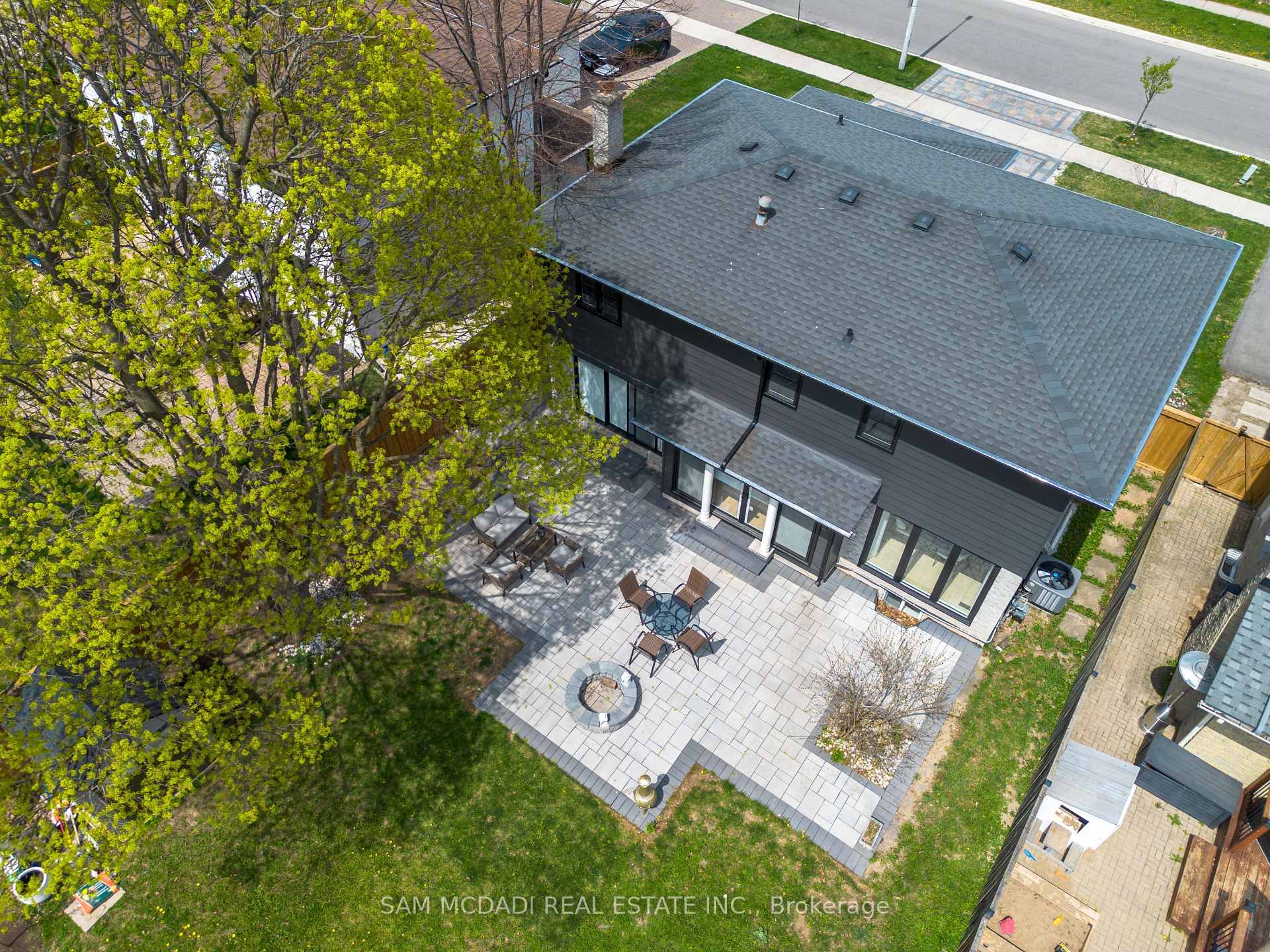 2284 Glastonbury Road