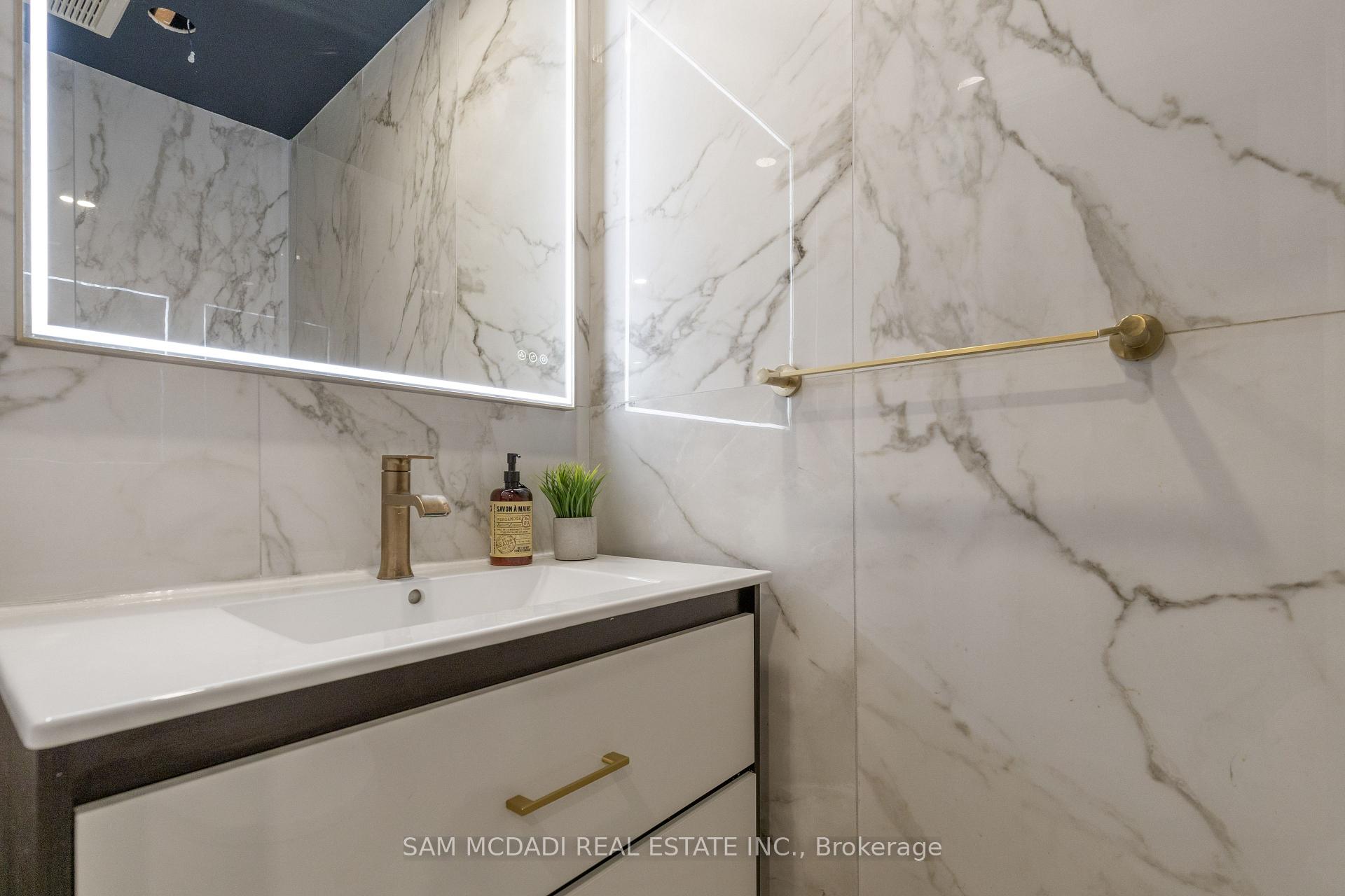 2284 Glastonbury Road