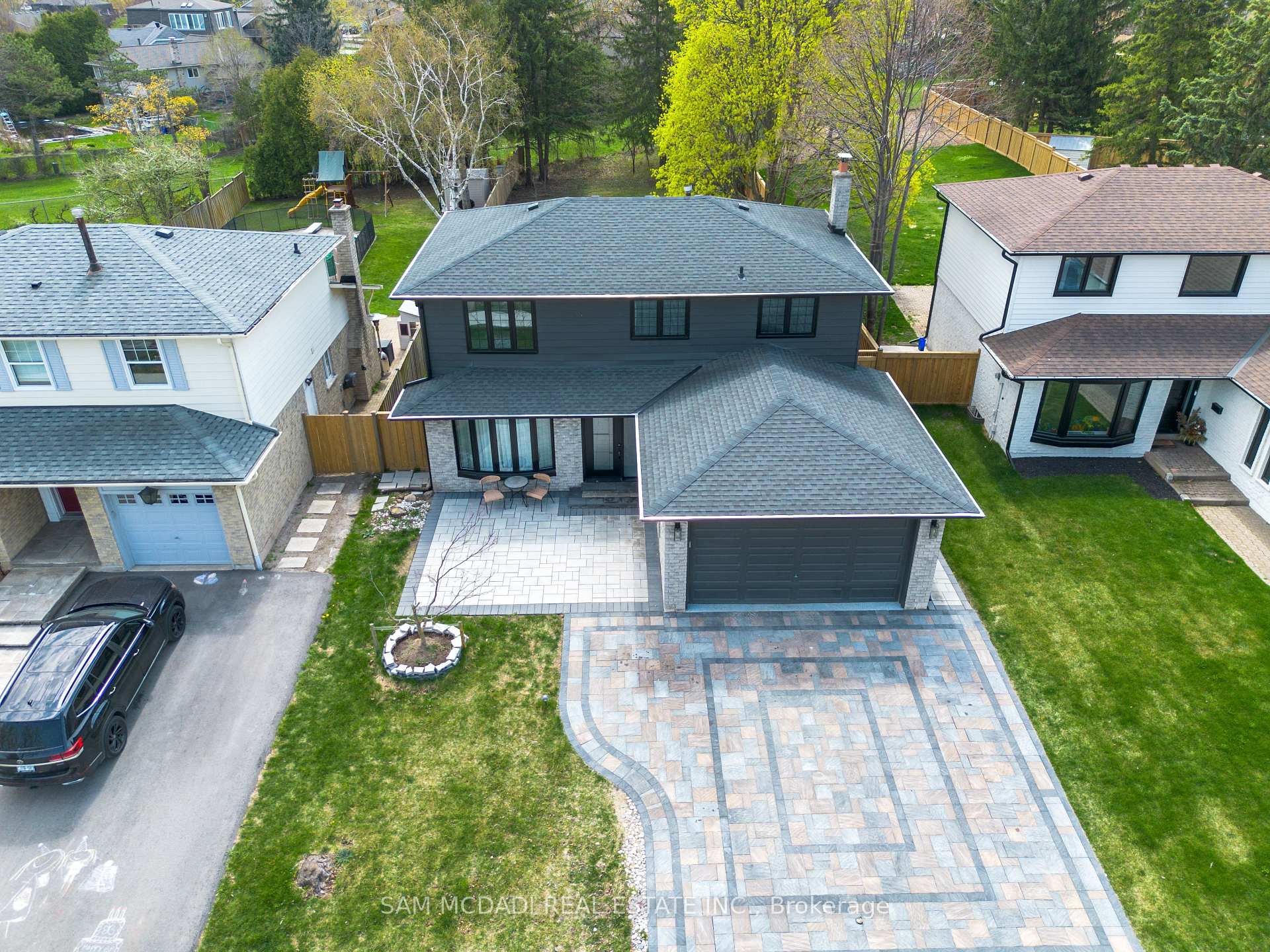 2284 Glastonbury Road