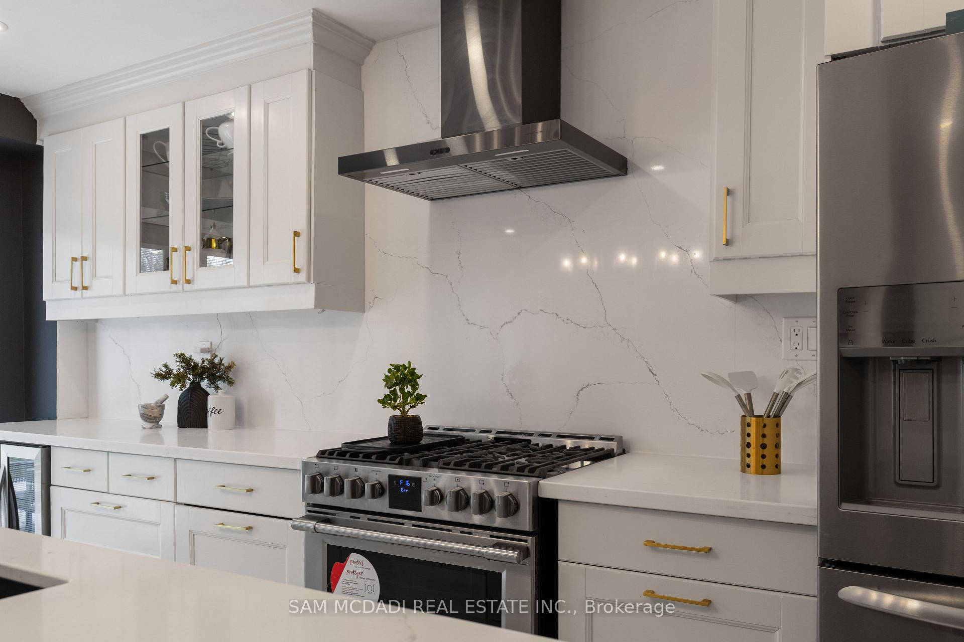 2284 Glastonbury Road