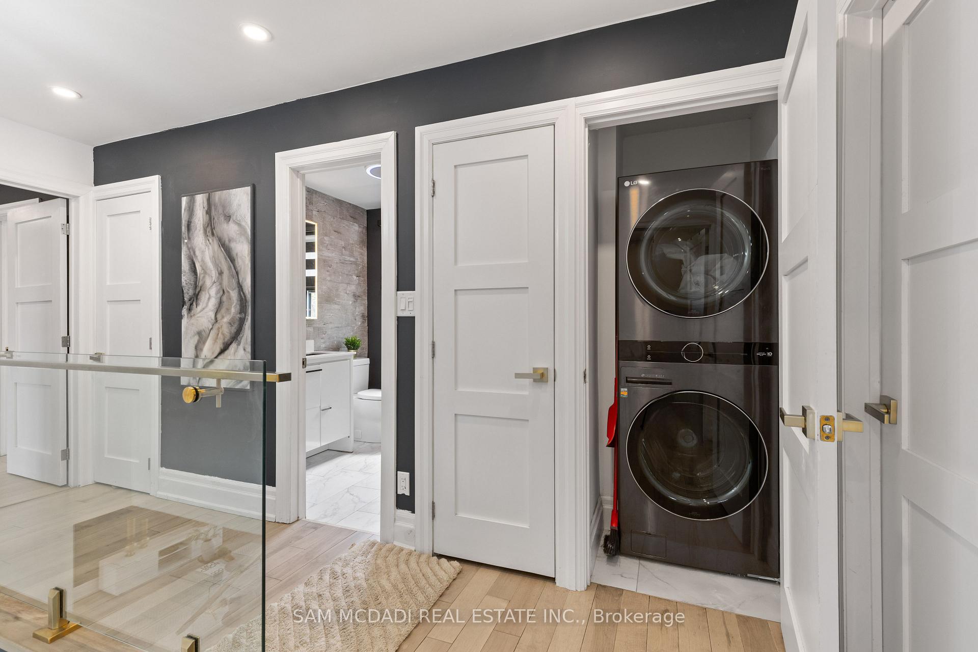 2284 Glastonbury Road