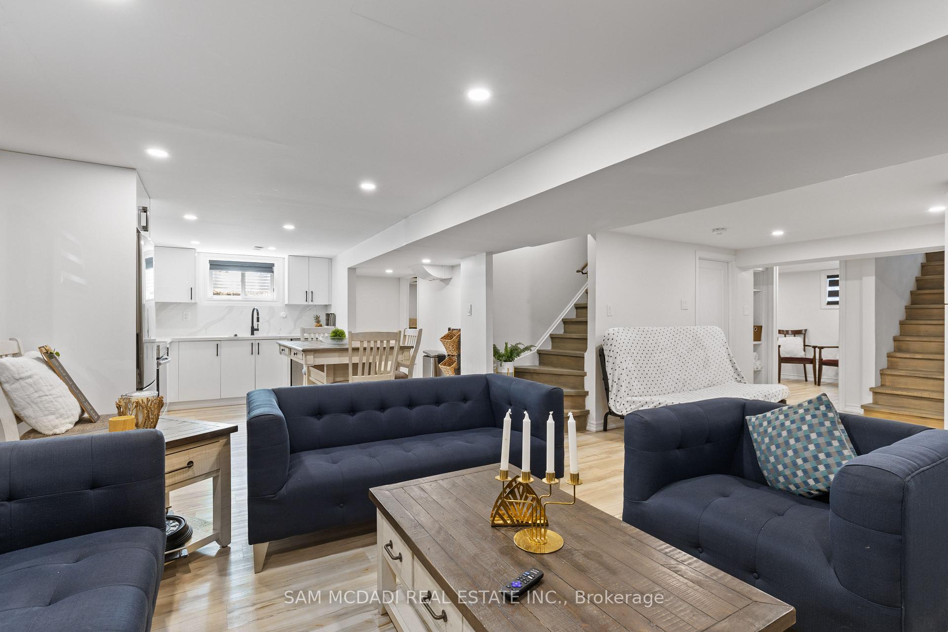 2284 Glastonbury Road