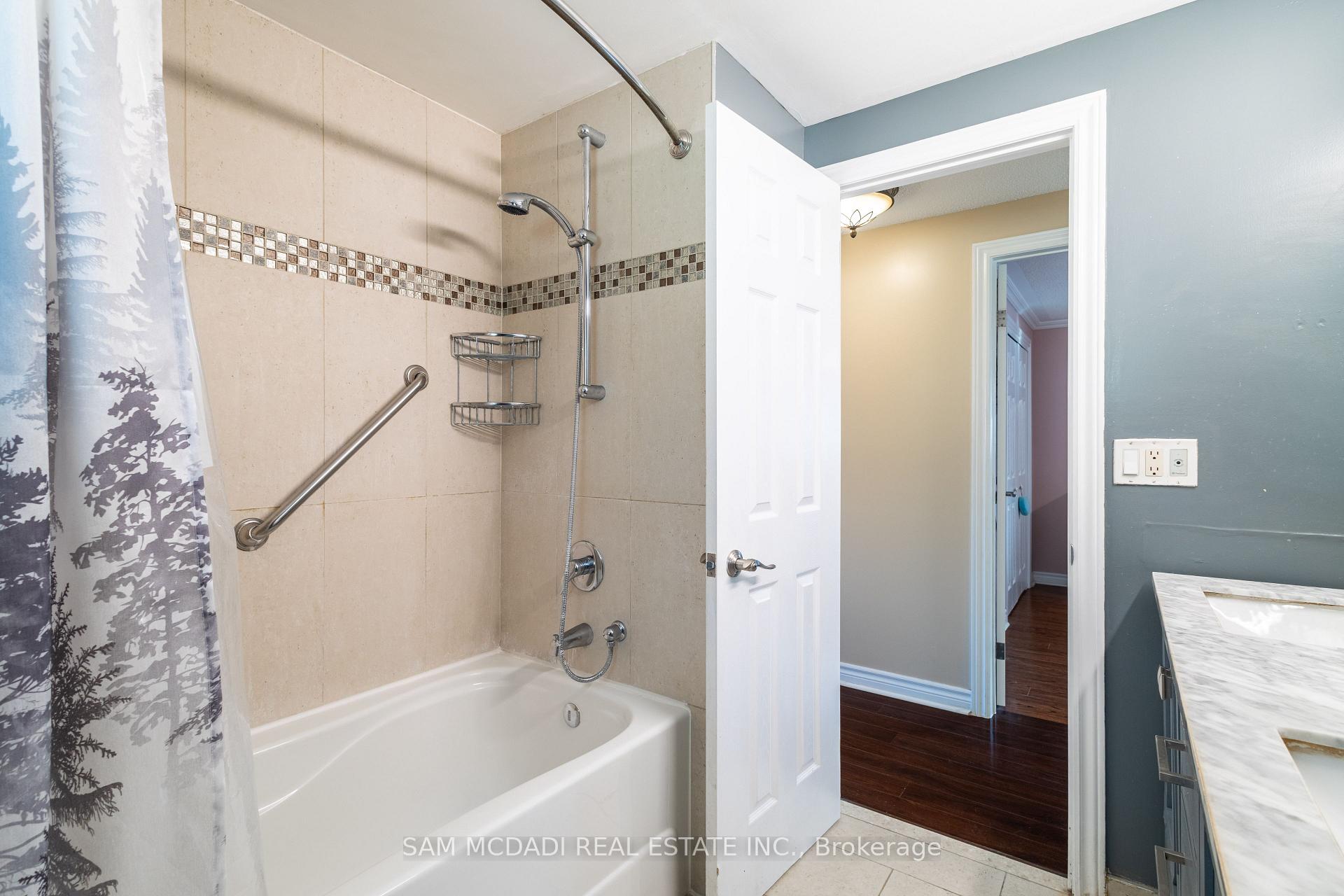 3183 Valcourt Crescent