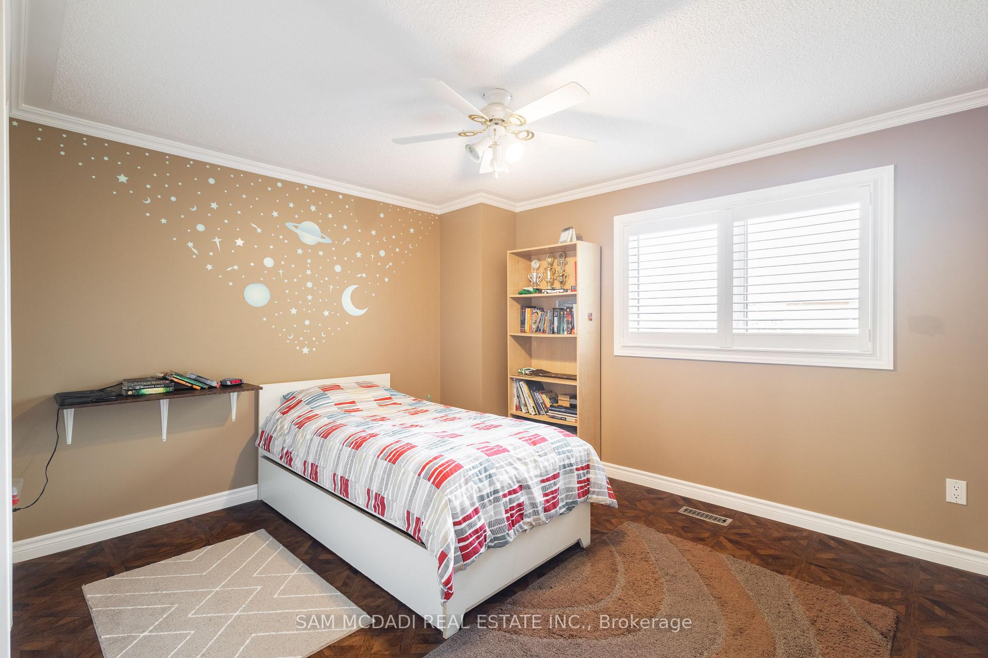 3183 Valcourt Crescent