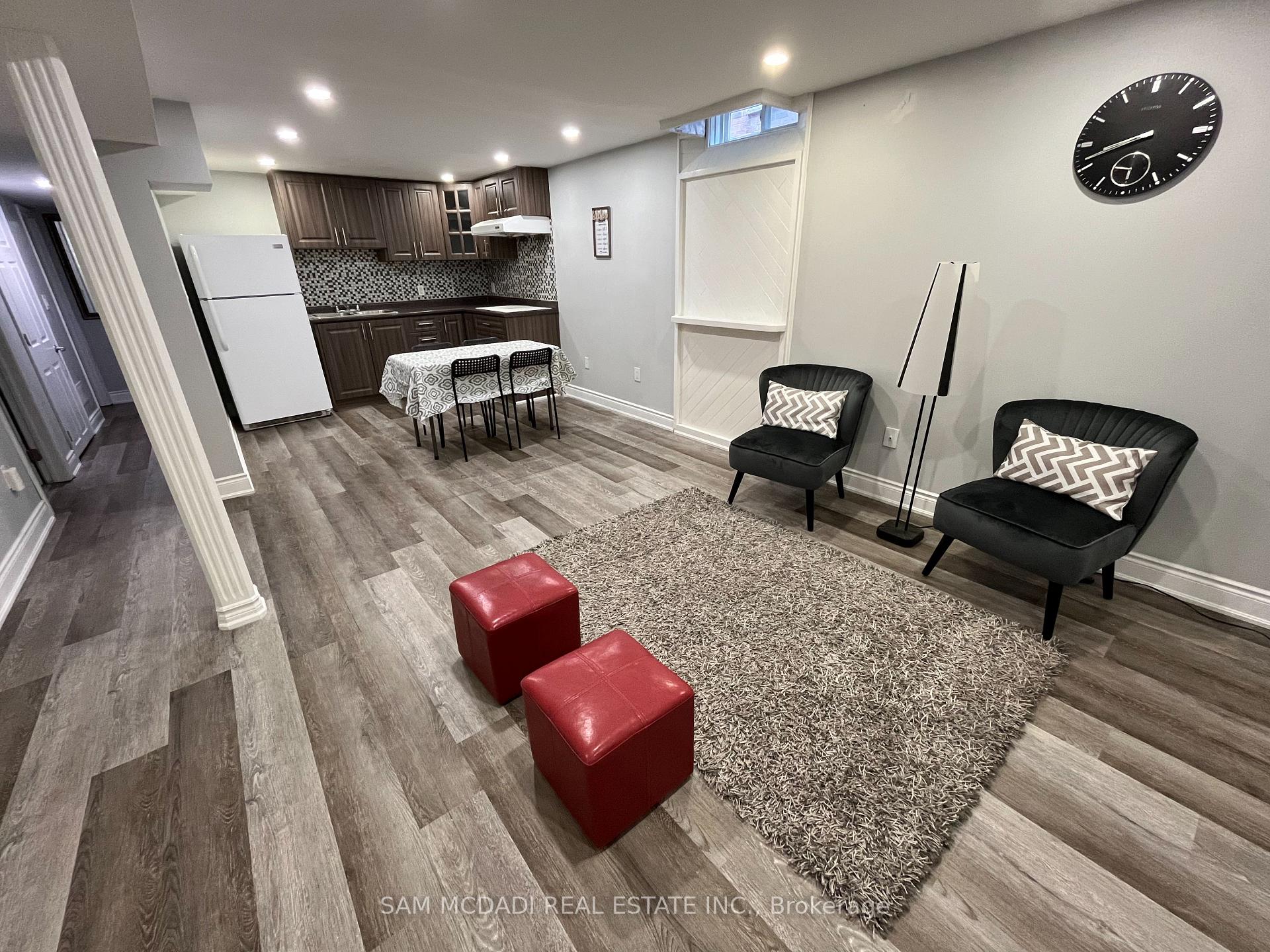 3183 Valcourt Crescent