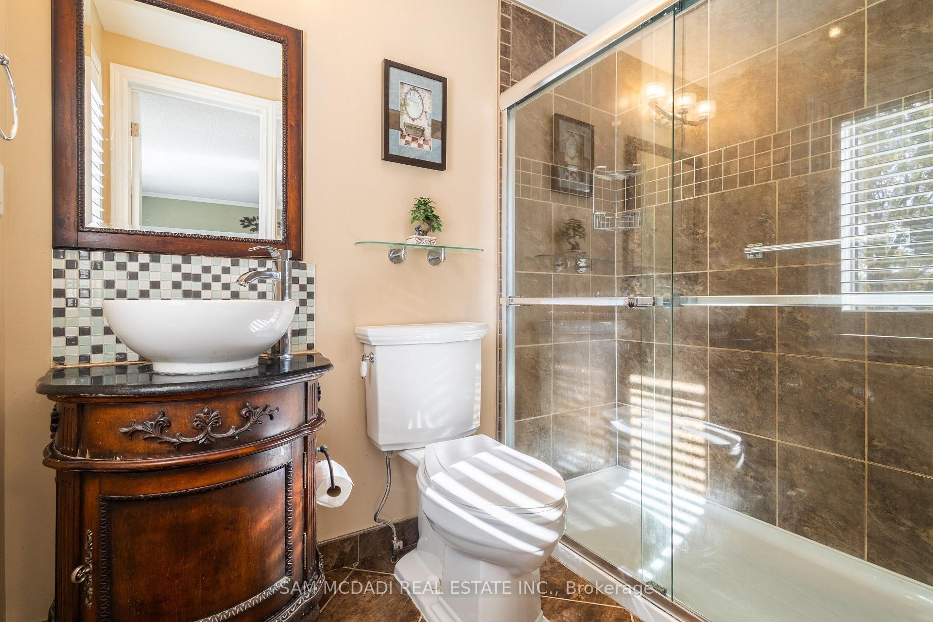 3183 Valcourt Crescent