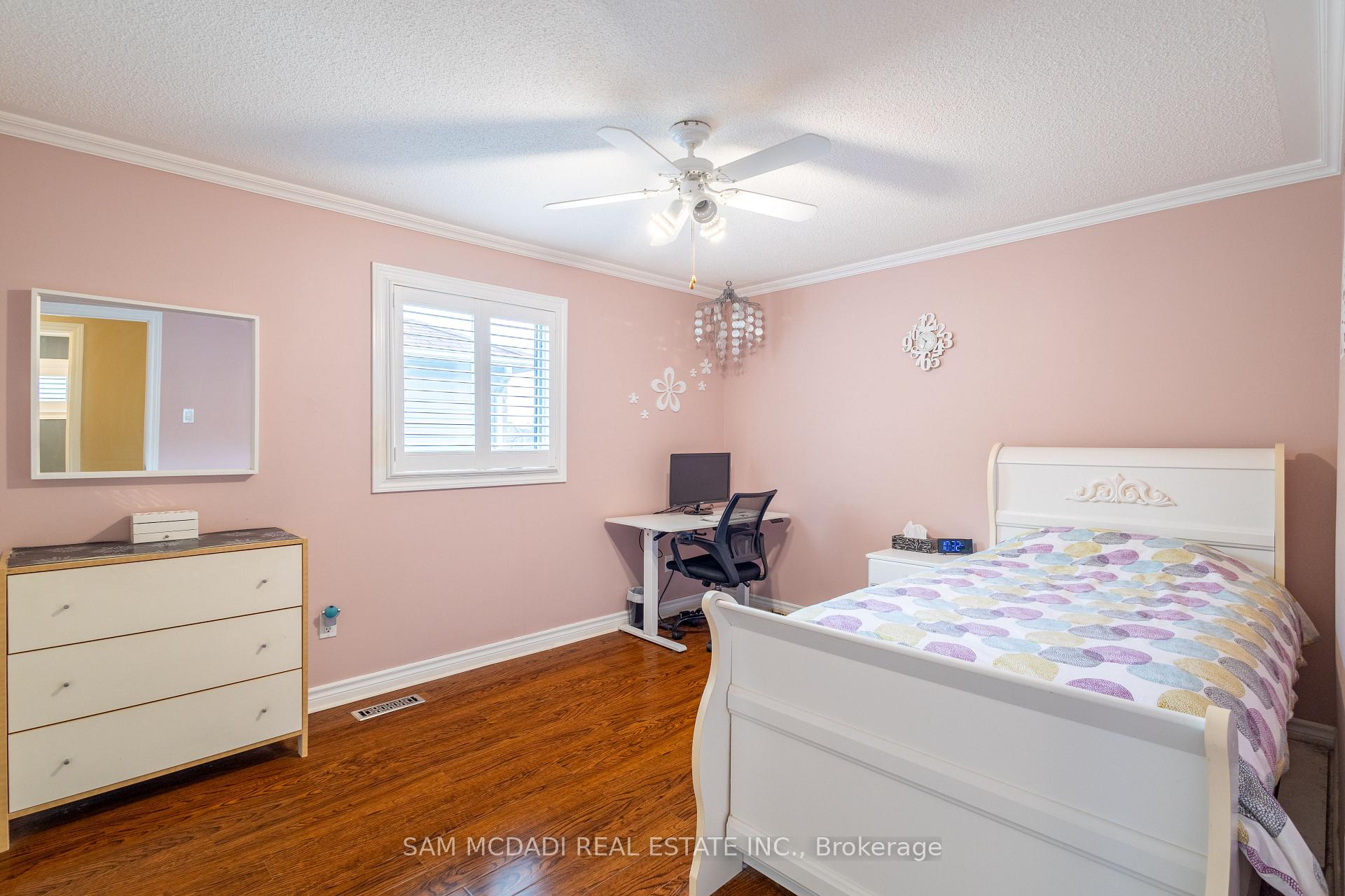 3183 Valcourt Crescent