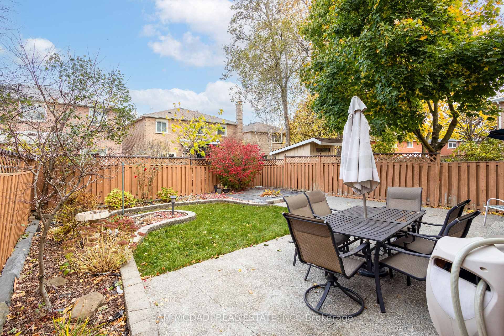 3183 Valcourt Crescent