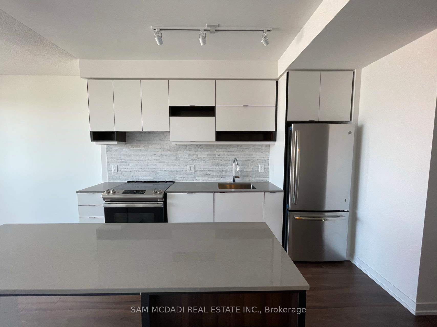 4065 Confederation Parkway 3305