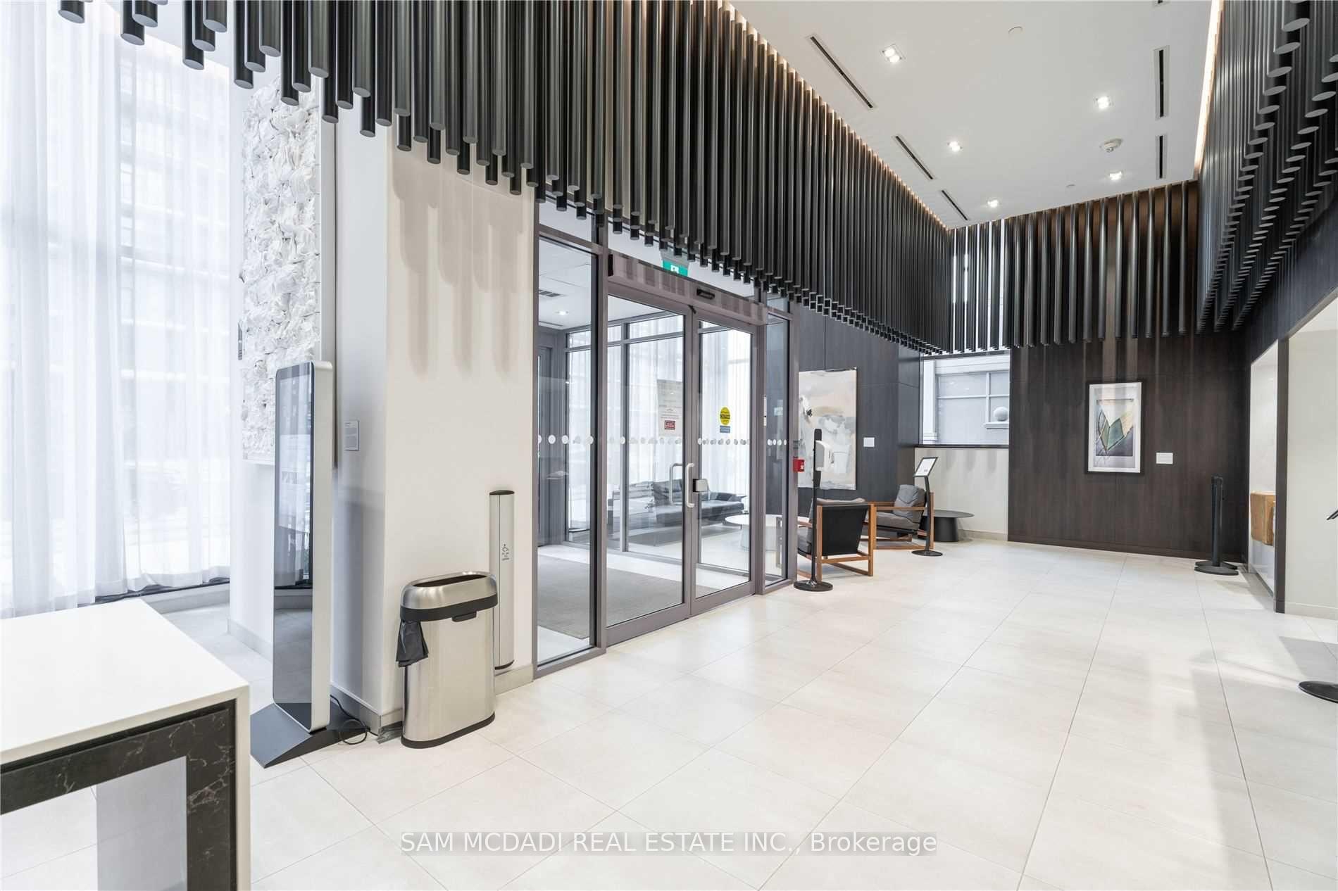 4065 Confederation Parkway 3305