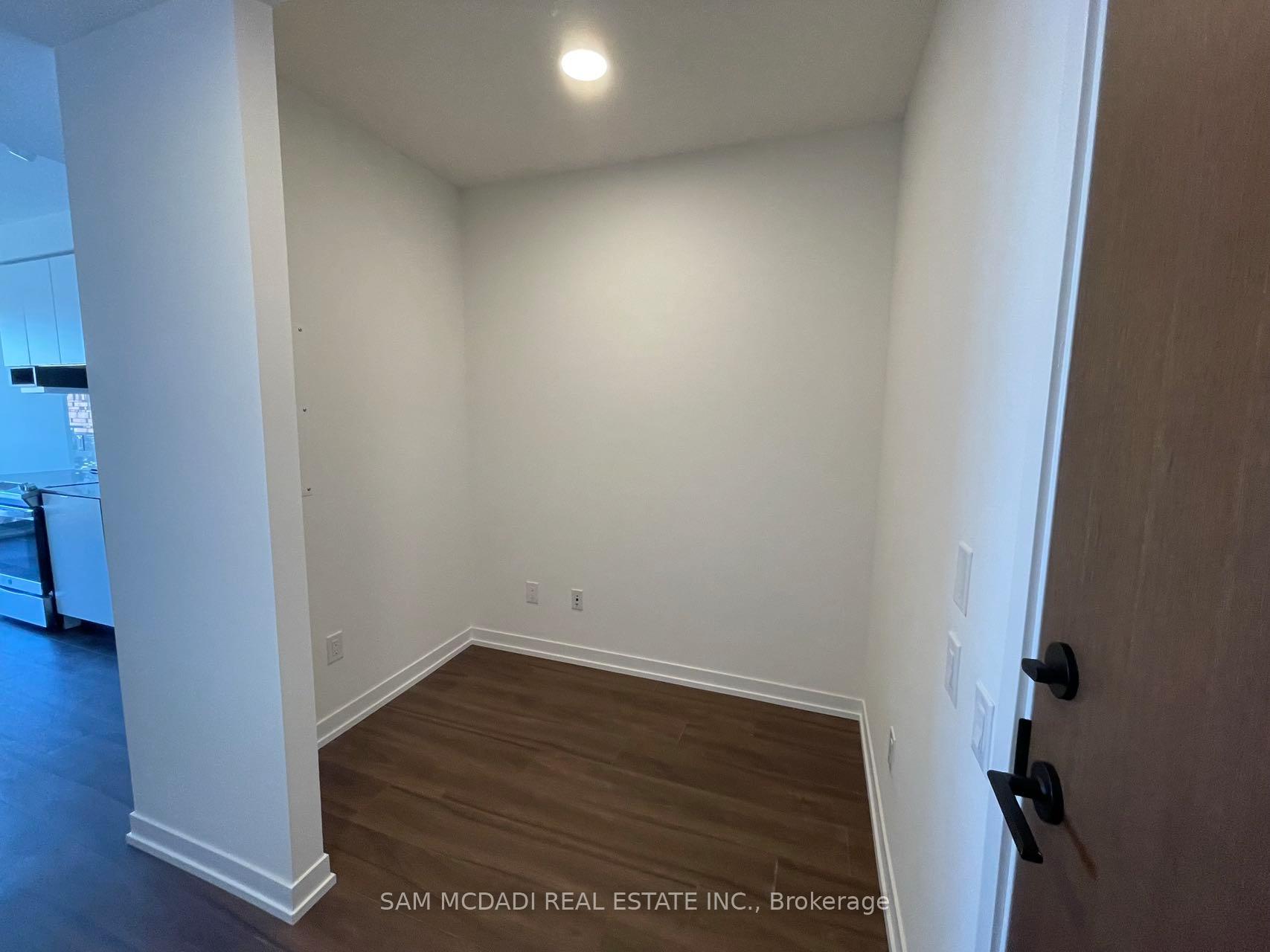 4065 Confederation Parkway 3305