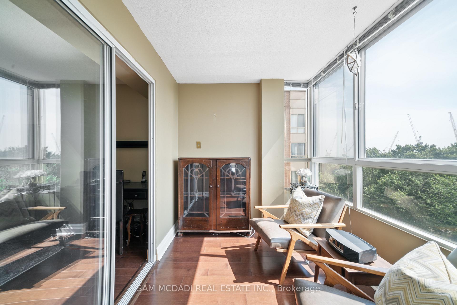 1485 Lakeshore Road E 1109