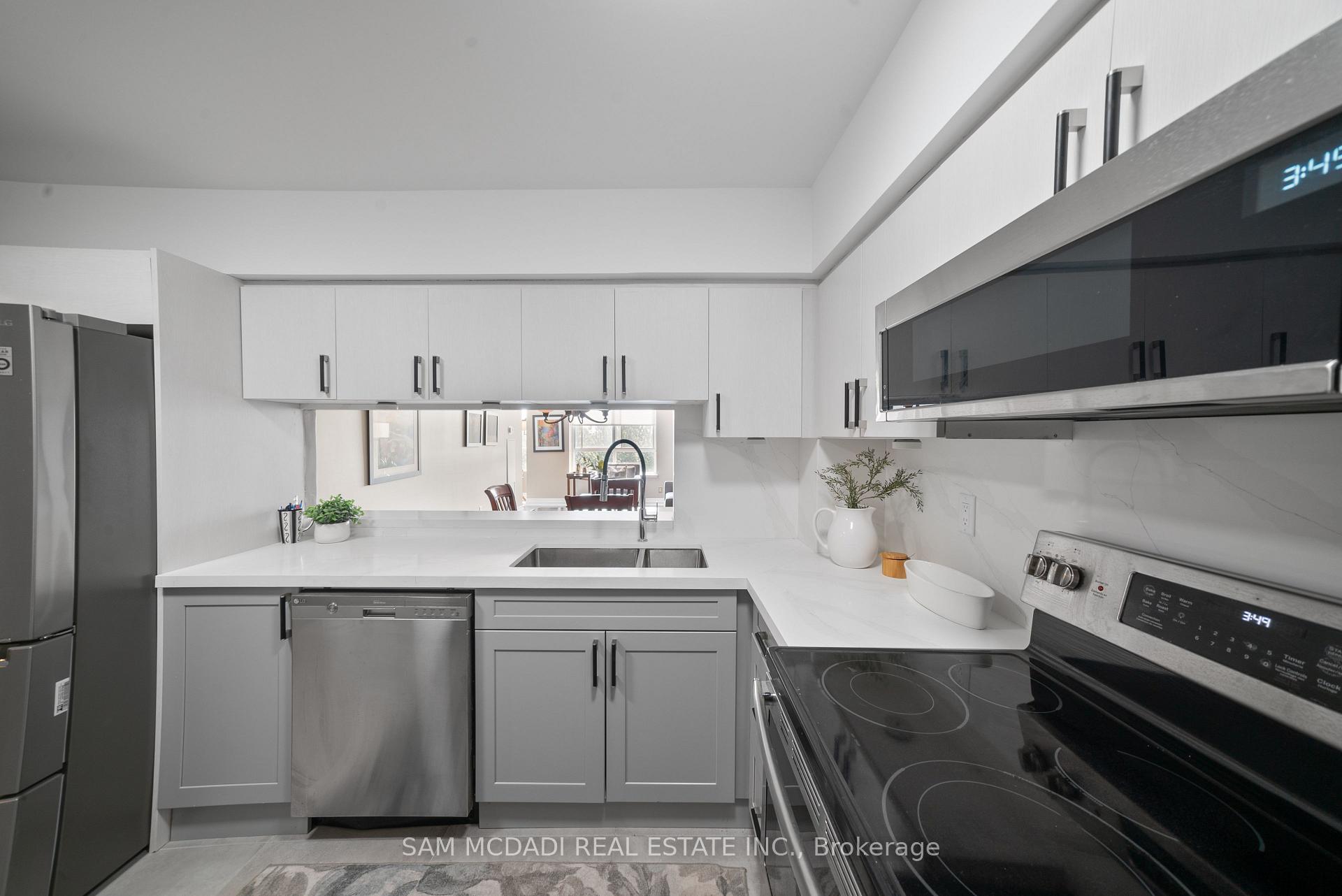 1485 Lakeshore Road E 1109