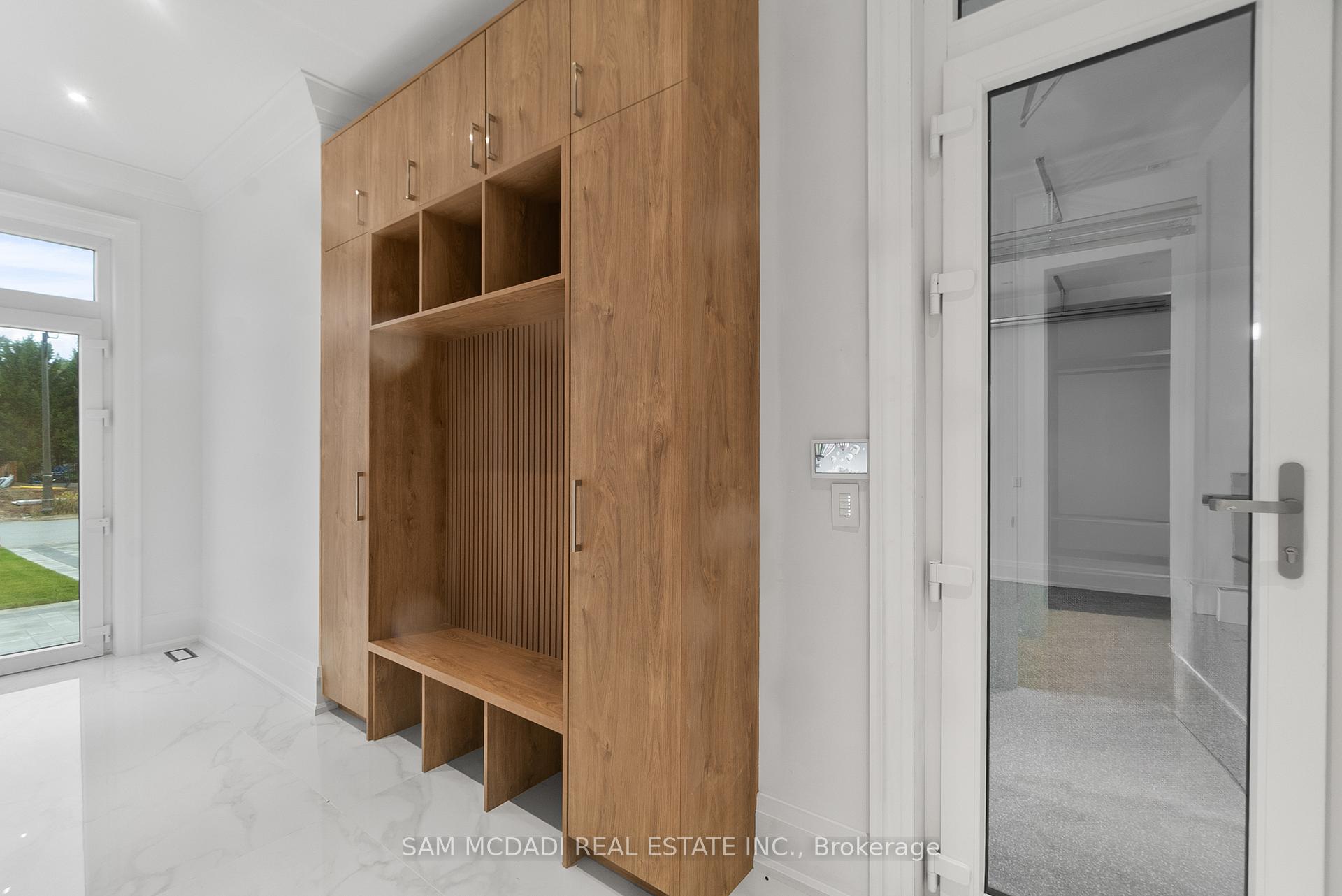 84 Pebbleridge Place