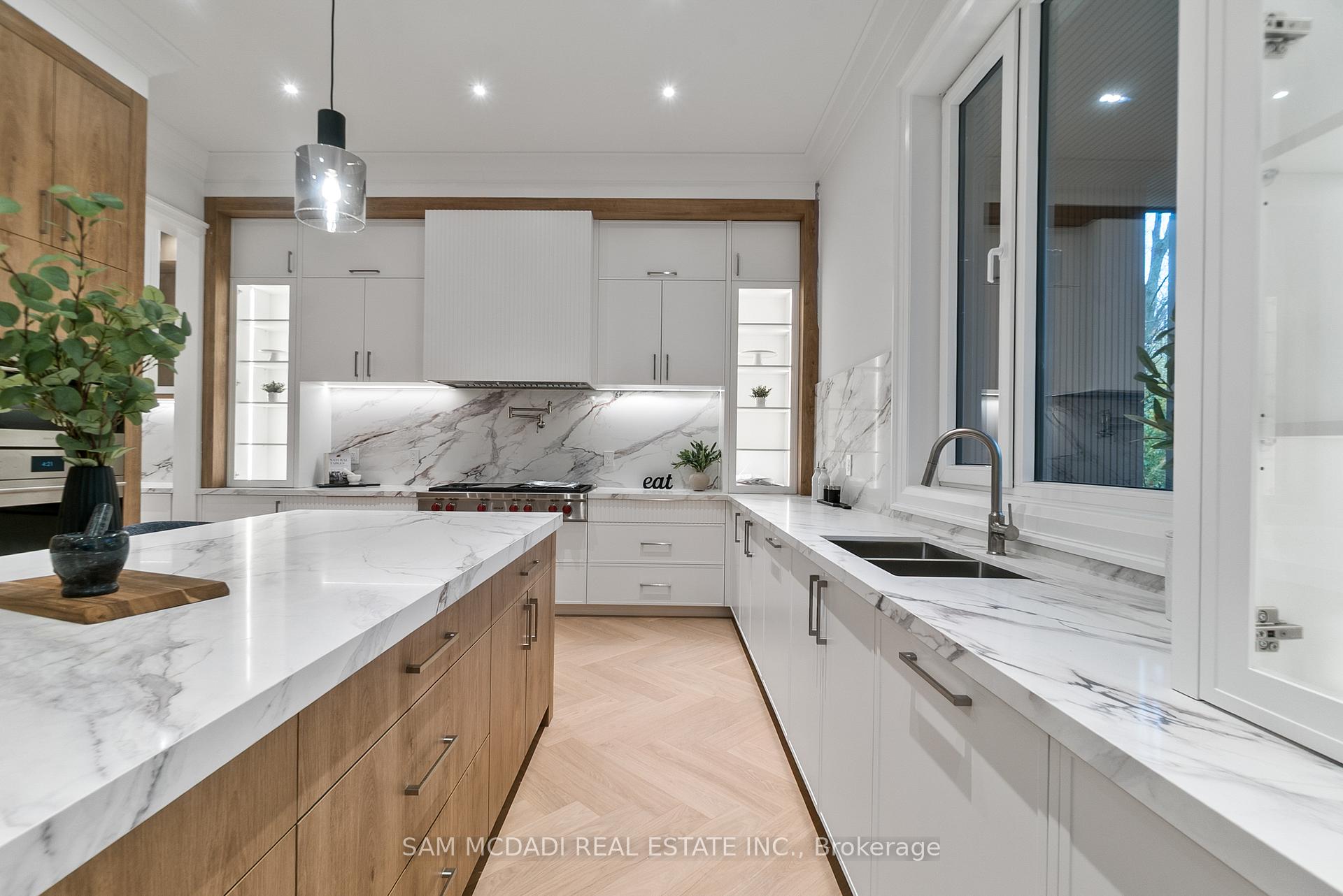 84 Pebbleridge Place