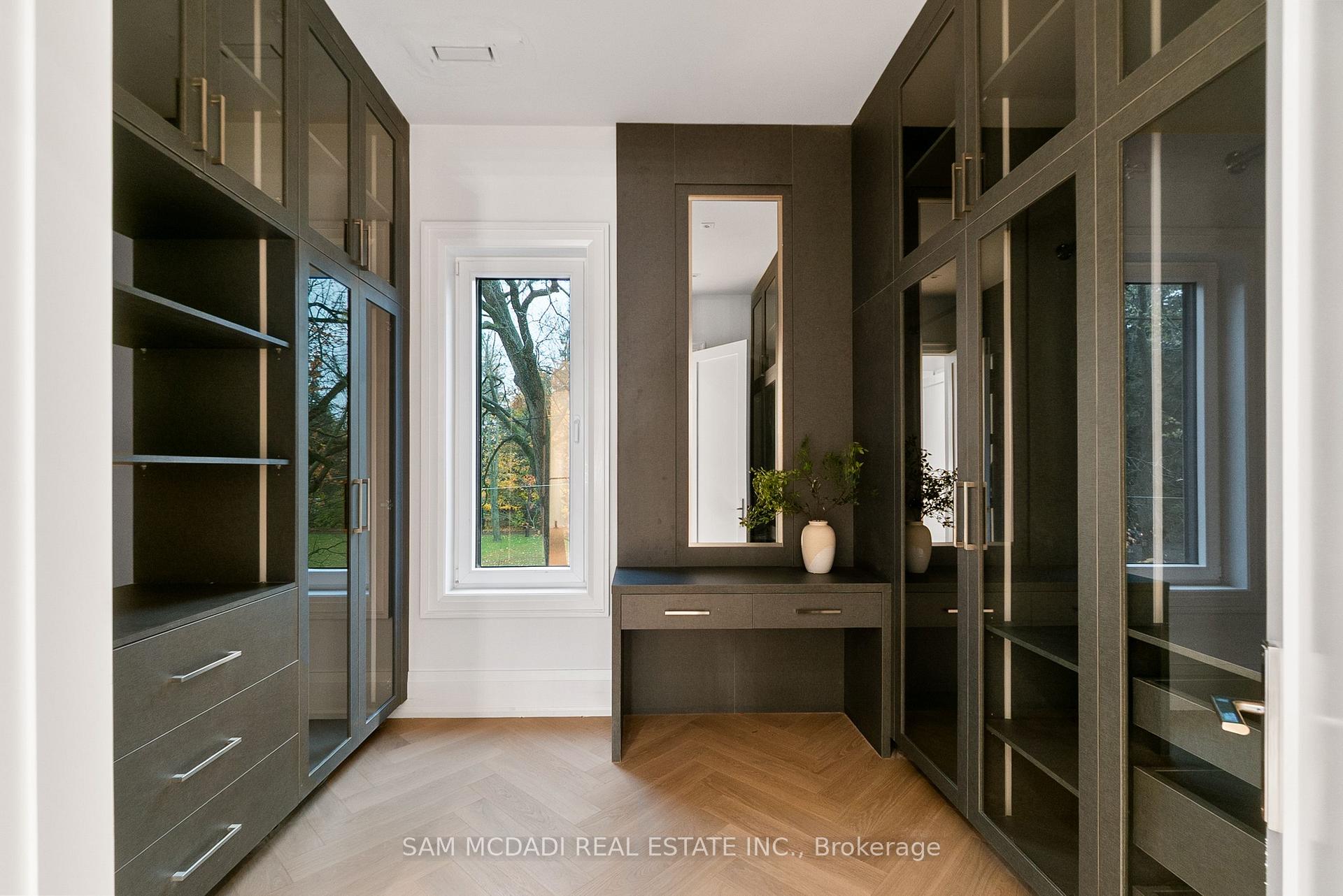 84 Pebbleridge Place